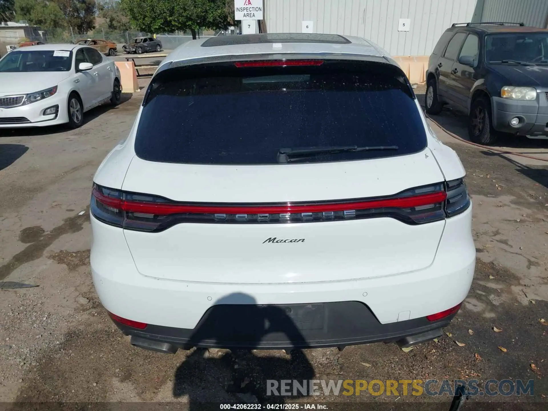 17 fotografías del automóvil dañado WP1AA2A57MLB12532 PORSCHE MACAN 2021