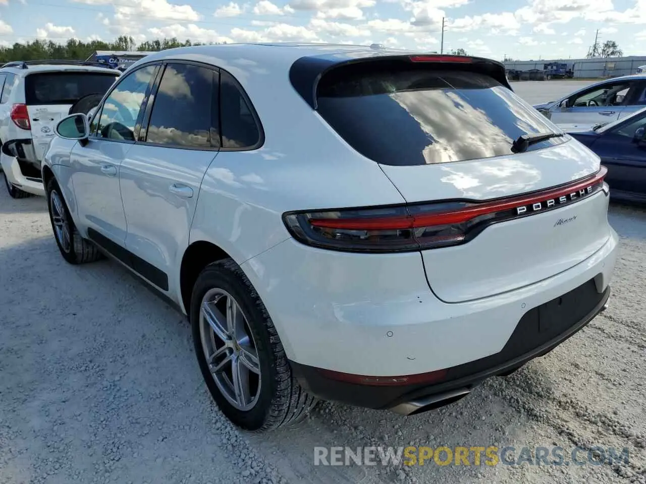 3 fotografías del automóvil dañado WP1AA2A58MLB05881 PORSCHE MACAN 2021