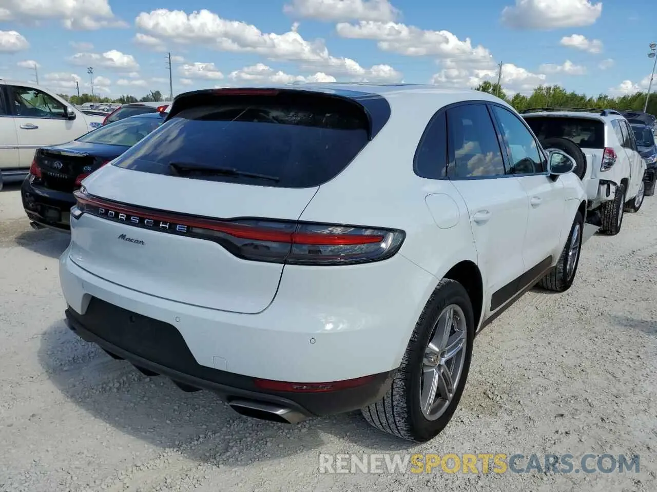 4 fotografías del automóvil dañado WP1AA2A58MLB05881 PORSCHE MACAN 2021