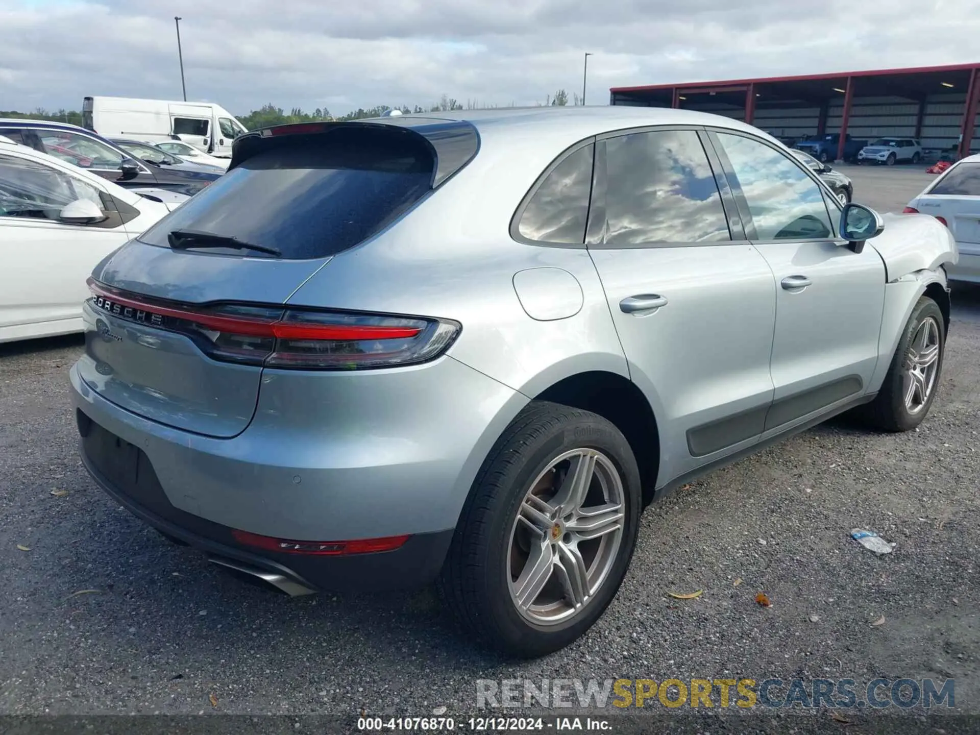 4 fotografías del automóvil dañado WP1AA2A59MLB14458 PORSCHE MACAN 2021