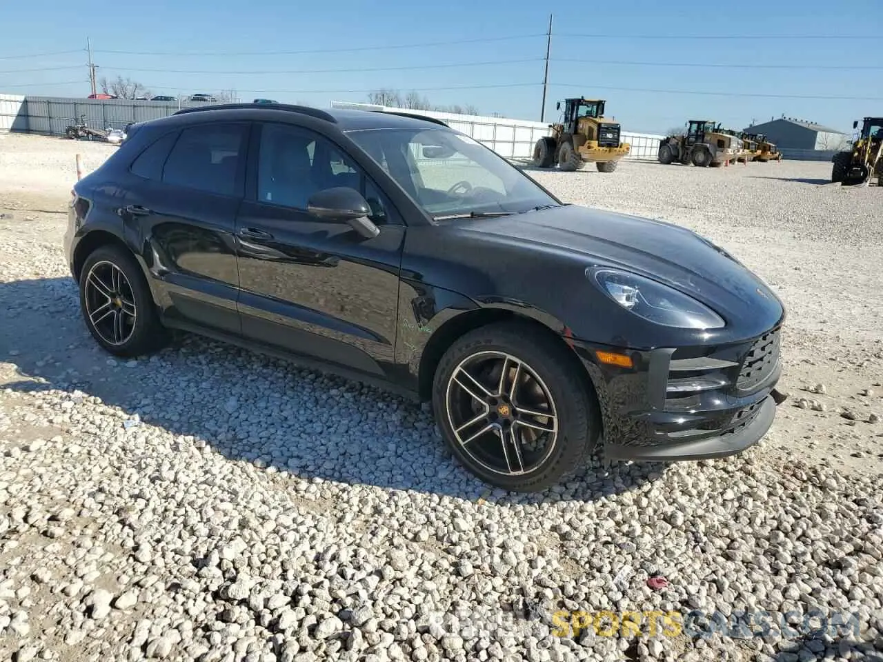 4 fotografías del automóvil dañado WP1AA2A5XMLB16400 PORSCHE MACAN 2021
