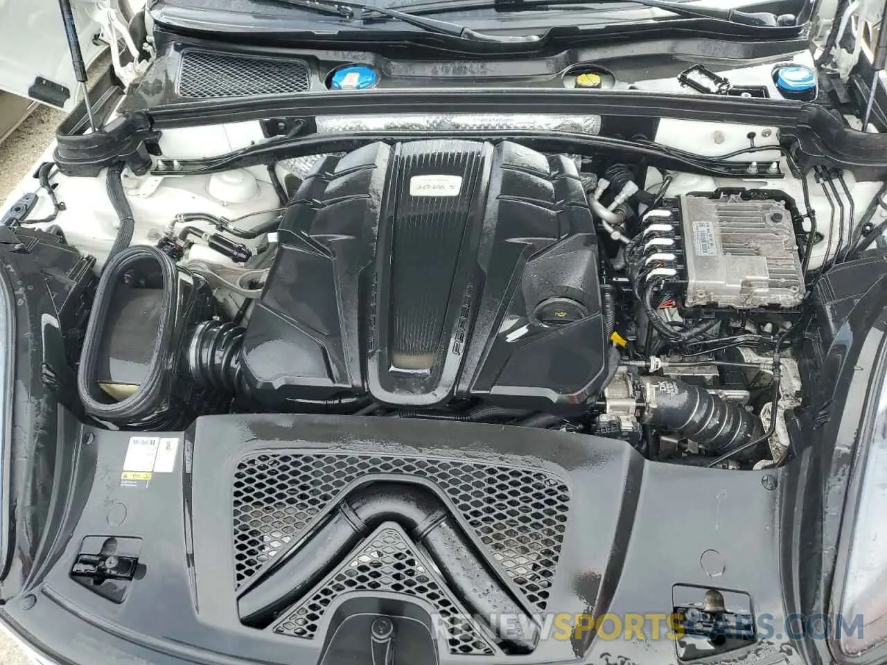 12 fotografías del automóvil dañado WP1AB2A50MLB35115 PORSCHE MACAN 2021