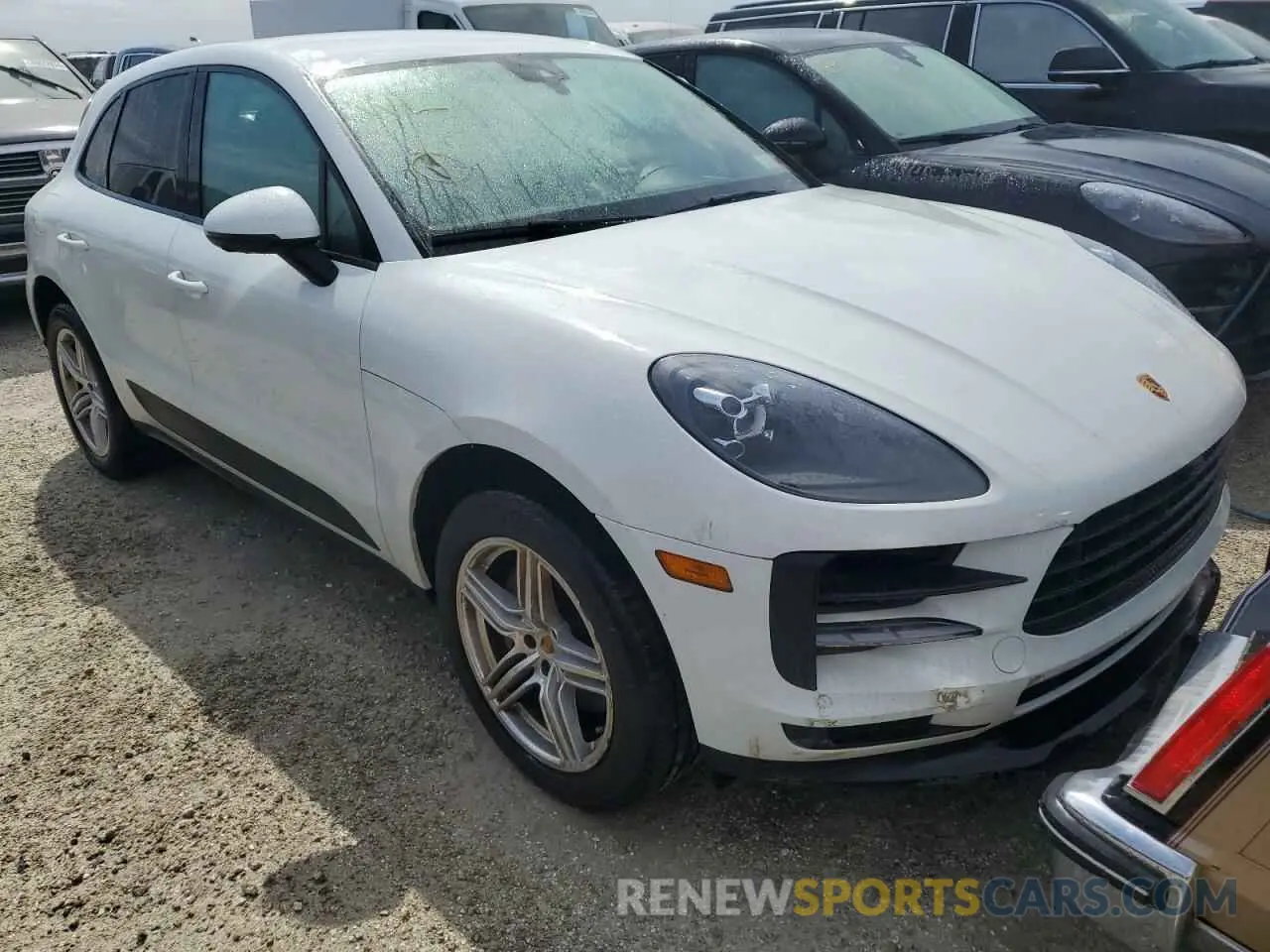 4 fotografías del automóvil dañado WP1AB2A50MLB35115 PORSCHE MACAN 2021