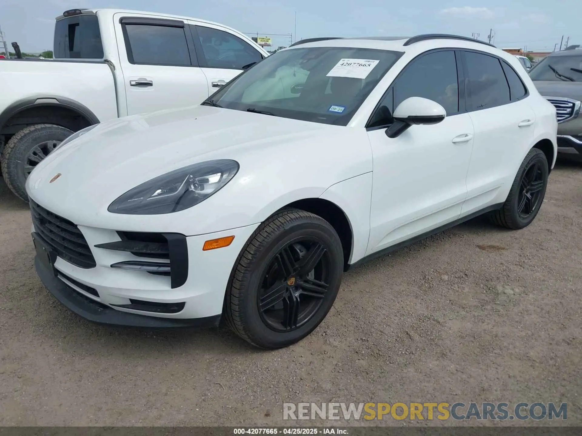 2 fotografías del automóvil dañado WP1AB2A53MLB37831 PORSCHE MACAN 2021