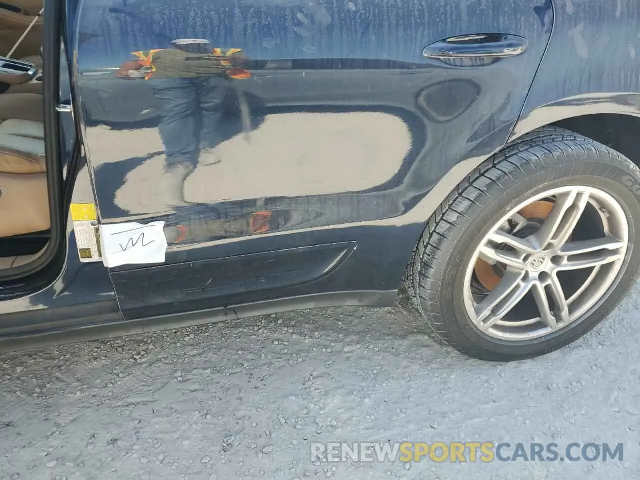 13 fotografías del automóvil dañado WP1AB2A56MLB33045 PORSCHE MACAN 2021