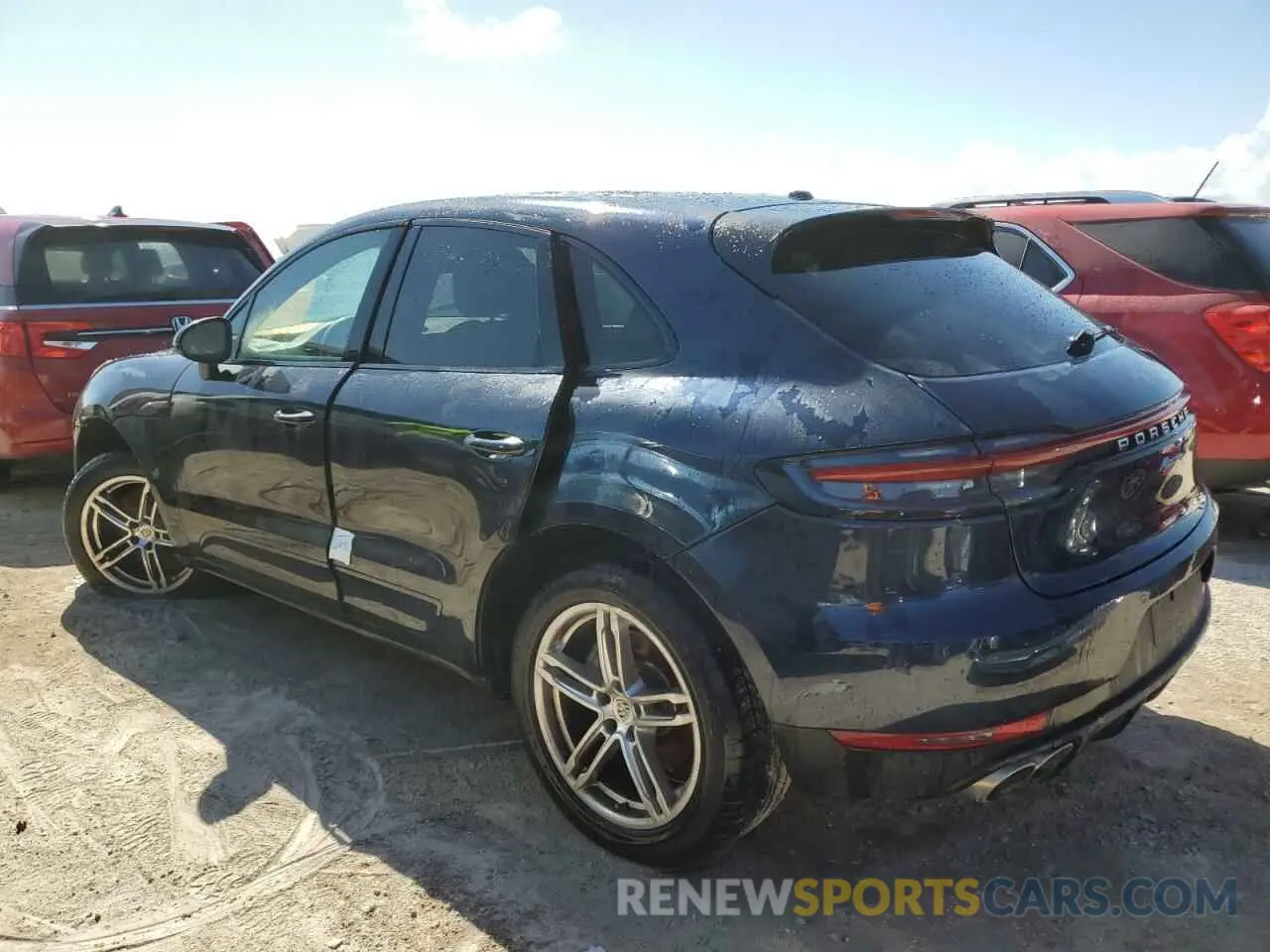 2 fotografías del automóvil dañado WP1AB2A56MLB33045 PORSCHE MACAN 2021