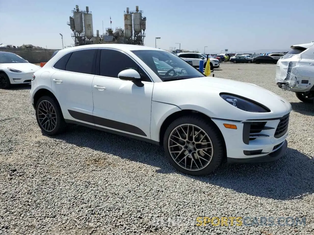 4 fotografías del automóvil dañado WP1AB2A59MLB30124 PORSCHE MACAN 2021