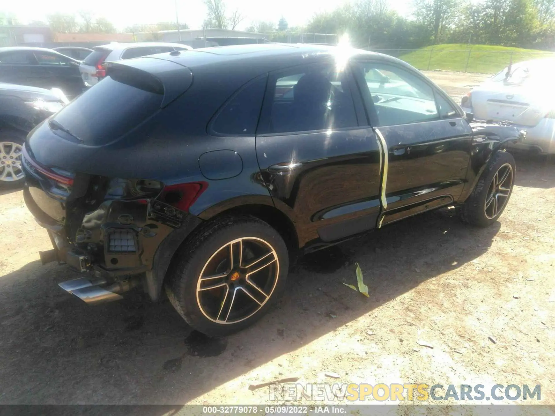 4 fotografías del automóvil dañado WP1AB2A59MLB30852 PORSCHE MACAN 2021
