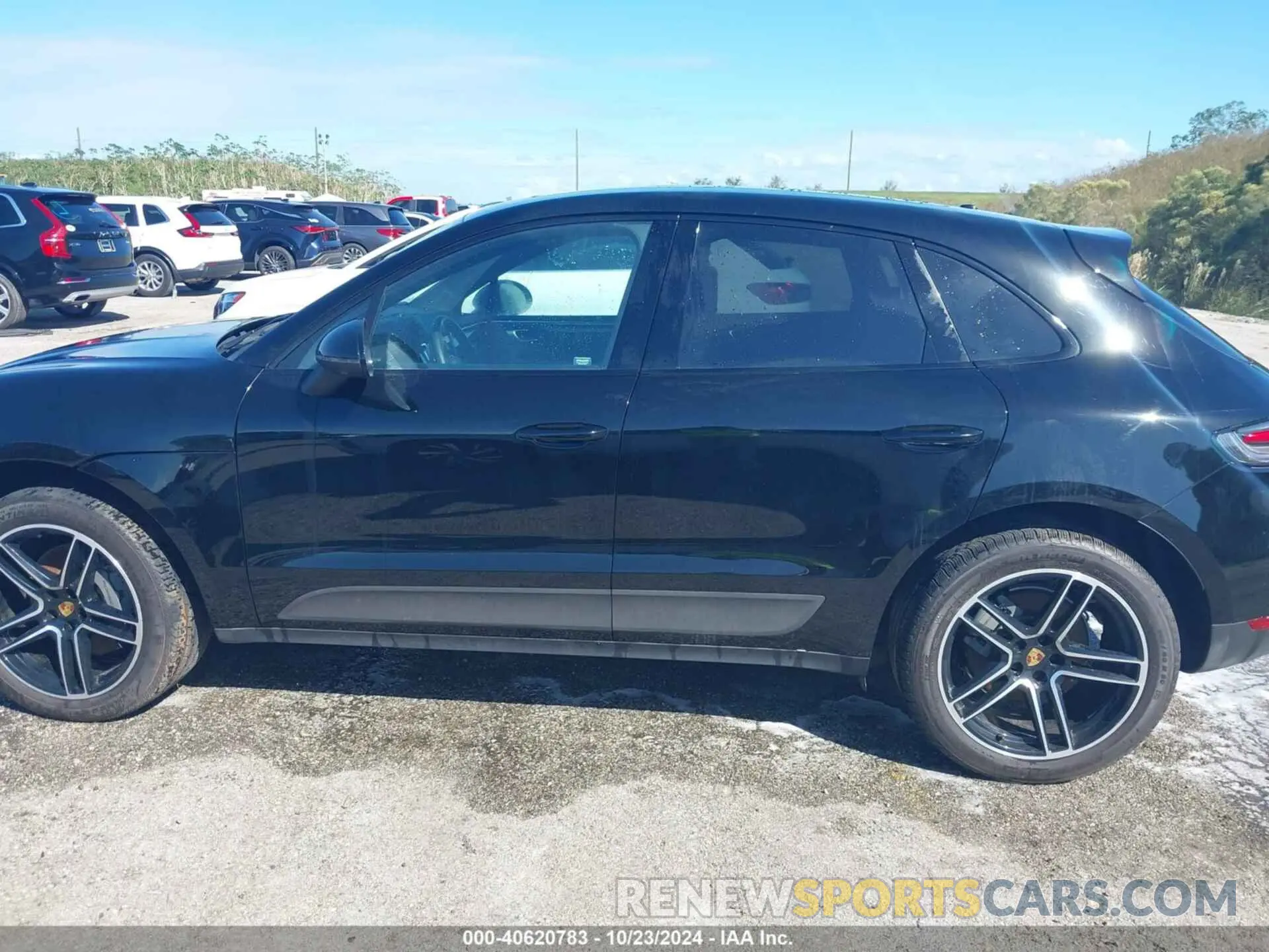 14 fotografías del automóvil dañado WP1AB2A59MLB34089 PORSCHE MACAN 2021