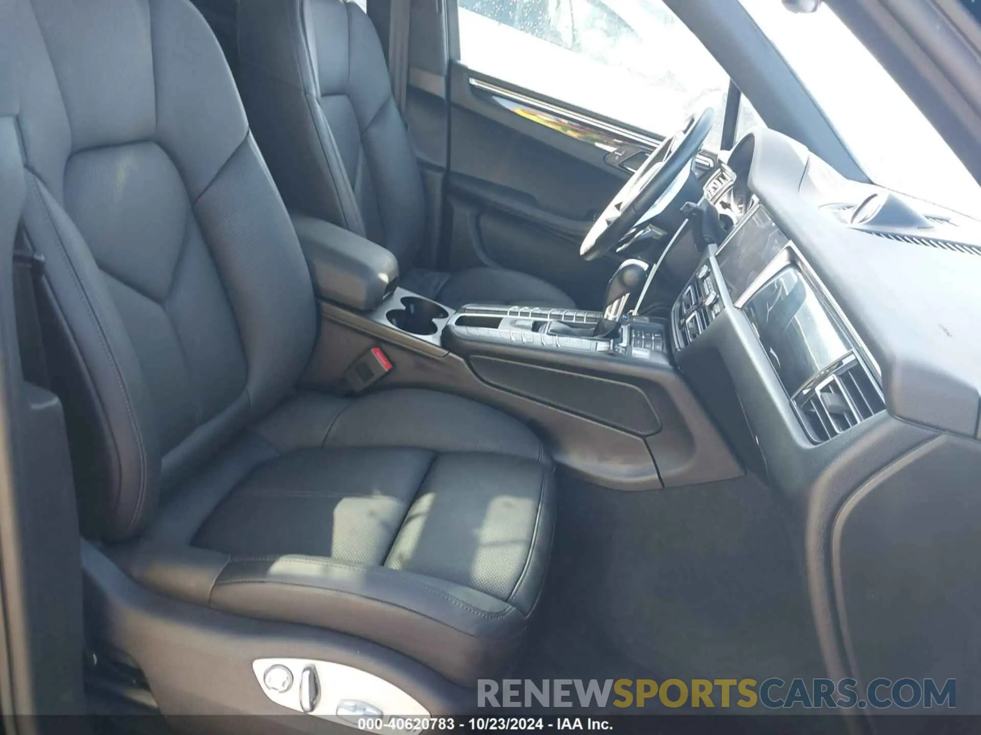 5 fotografías del automóvil dañado WP1AB2A59MLB34089 PORSCHE MACAN 2021