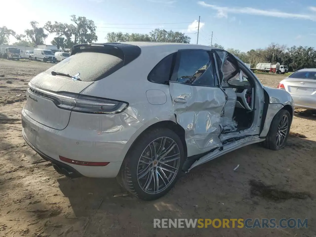 3 fotografías del automóvil dañado WP1AF2A54MLB60829 PORSCHE MACAN 2021