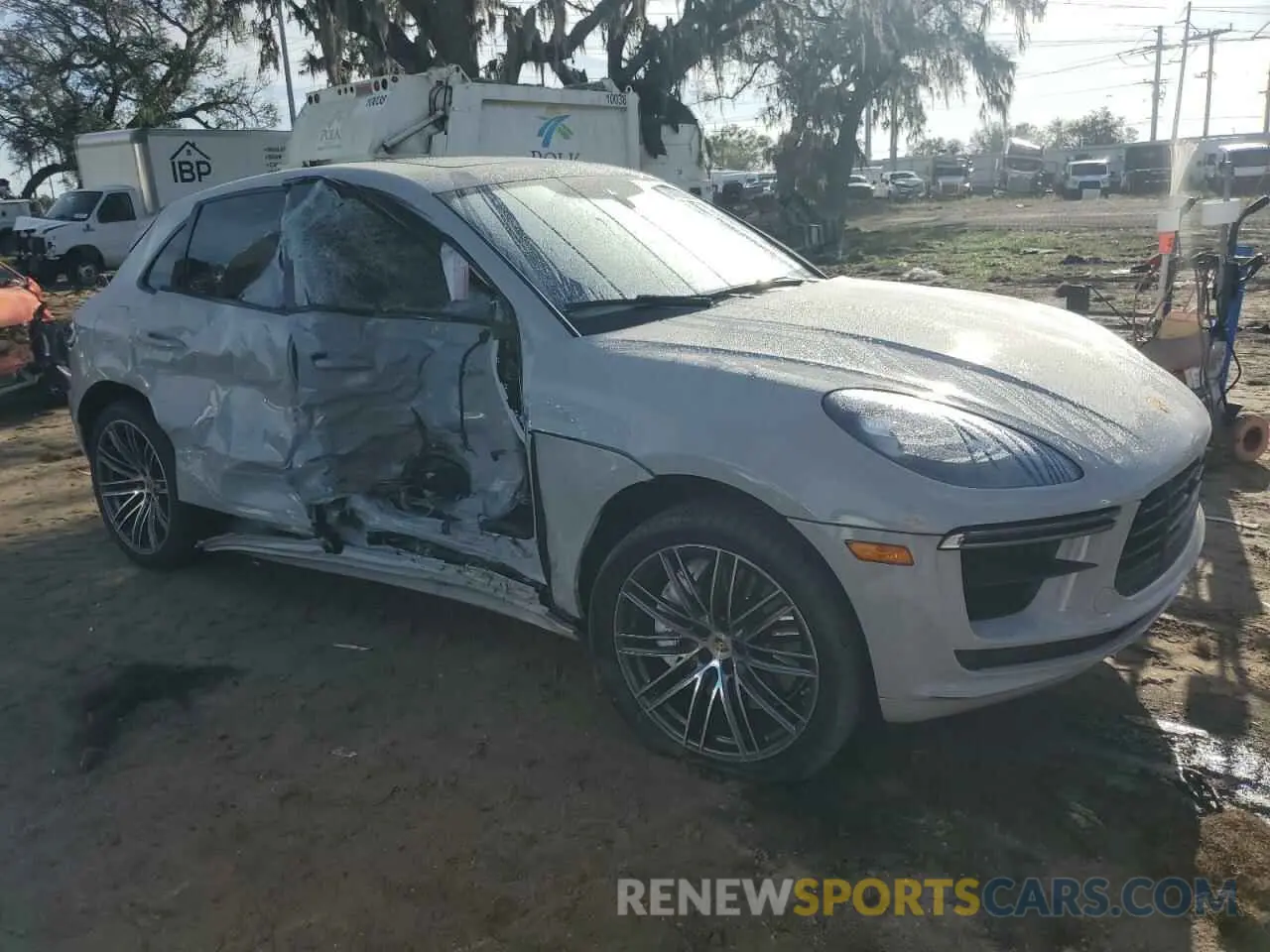 4 fotografías del automóvil dañado WP1AF2A54MLB60829 PORSCHE MACAN 2021