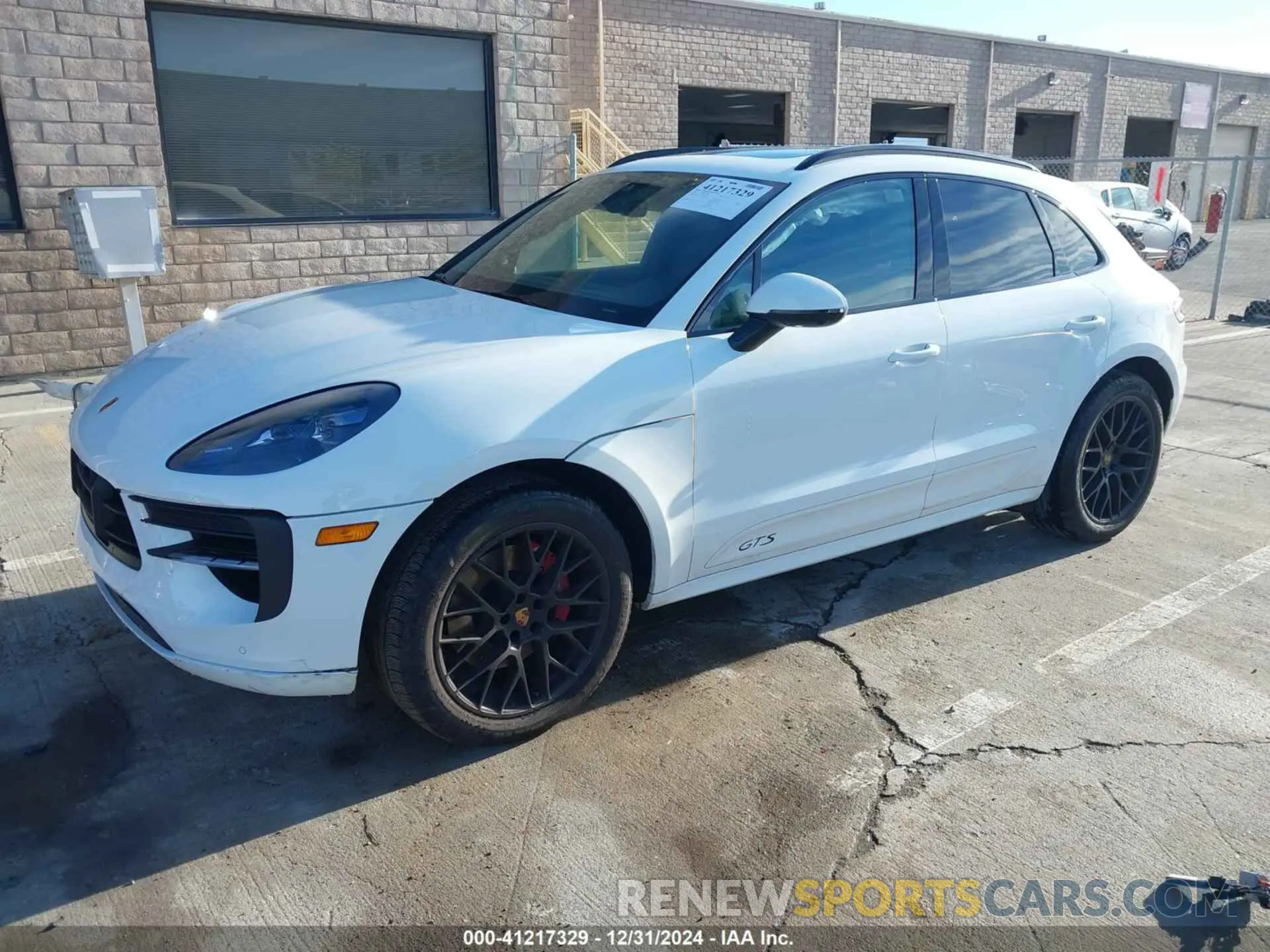 2 fotografías del automóvil dañado WP1AG2A52MLB52919 PORSCHE MACAN 2021