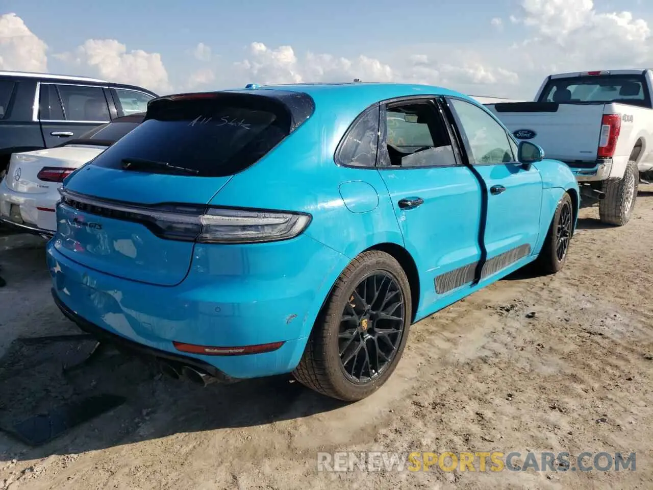 4 fotografías del automóvil dañado WP1AG2A56MLB53720 PORSCHE MACAN 2021