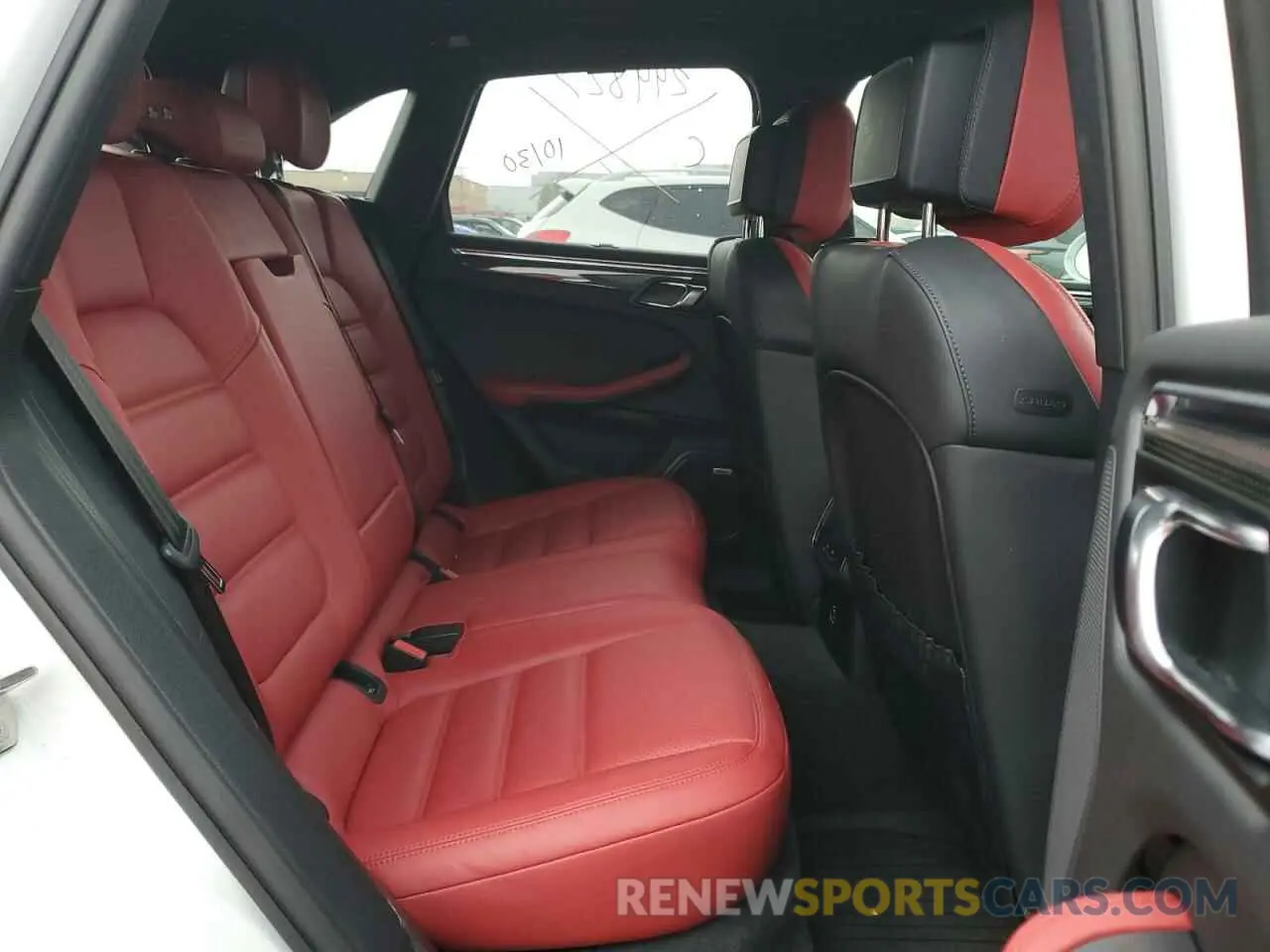 11 fotografías del automóvil dañado WP1AG2A58MLB54268 PORSCHE MACAN 2021