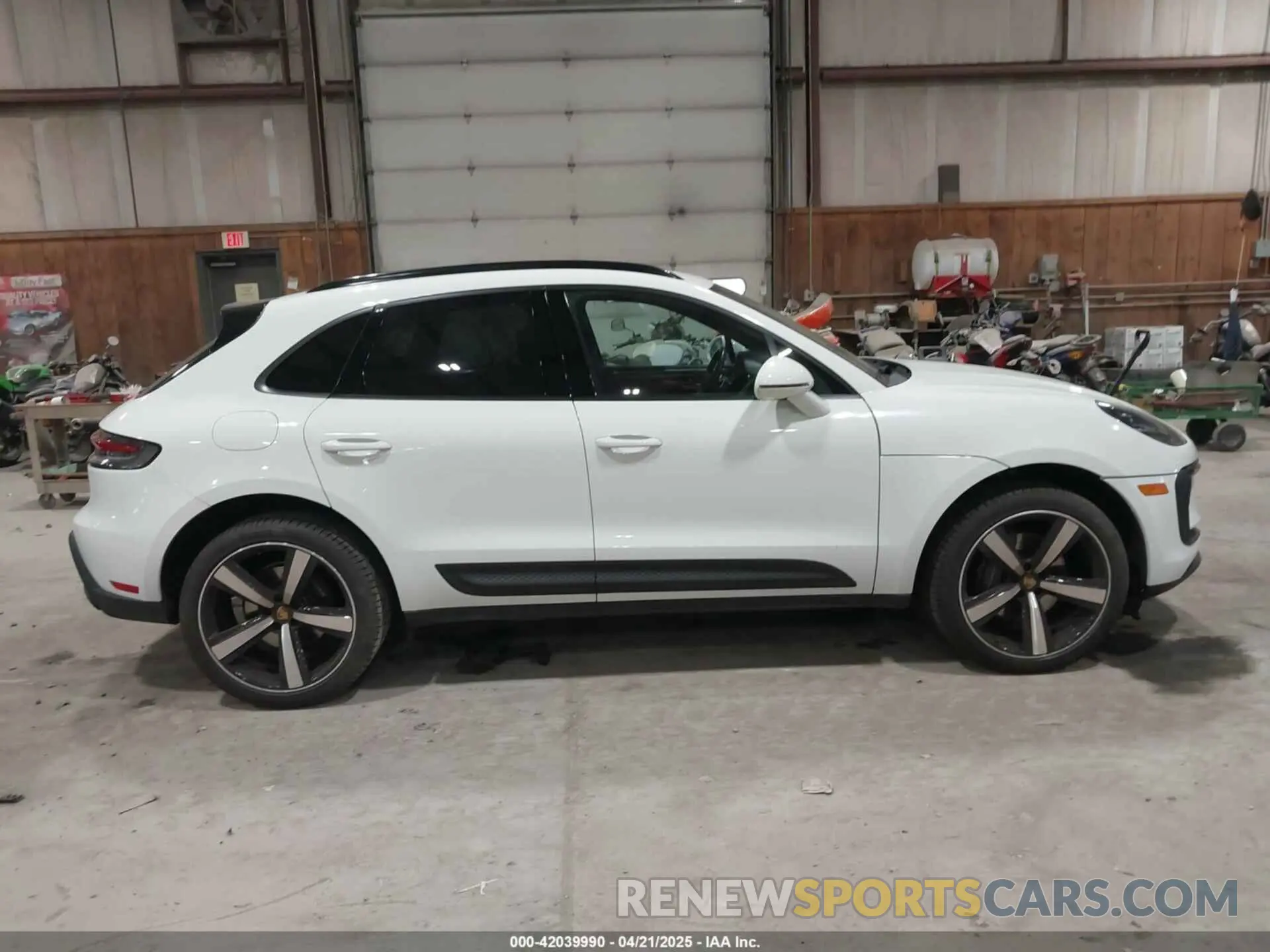 13 fotografías del automóvil dañado WP1AA2A52NLB02038 PORSCHE MACAN 2022