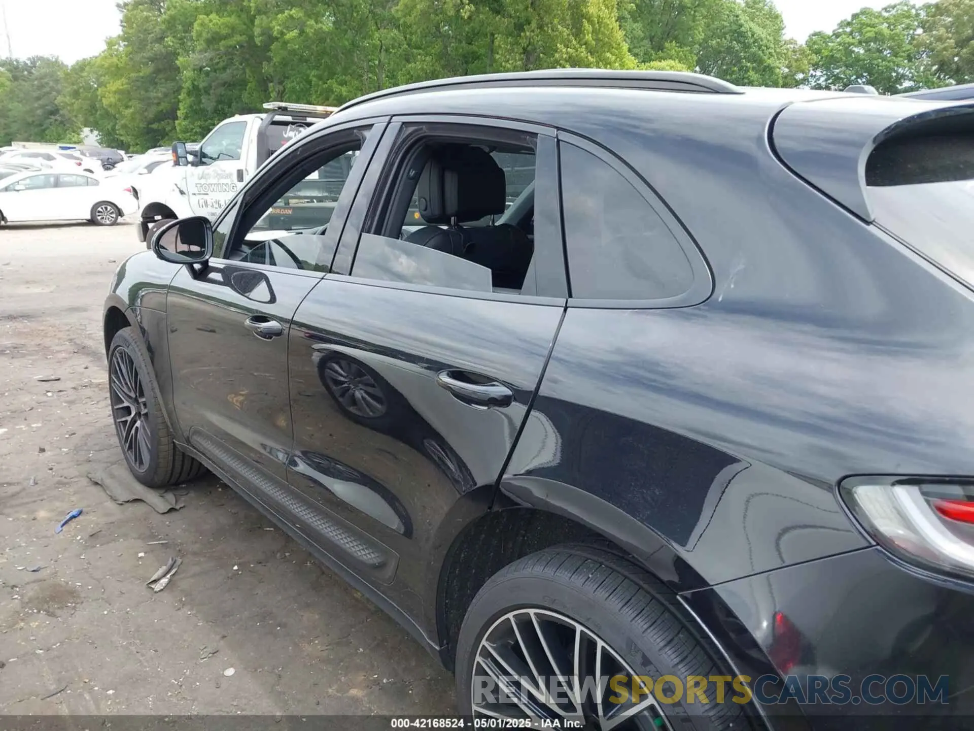13 fotografías del automóvil dañado WP1AA2A52NLB09801 PORSCHE MACAN 2022