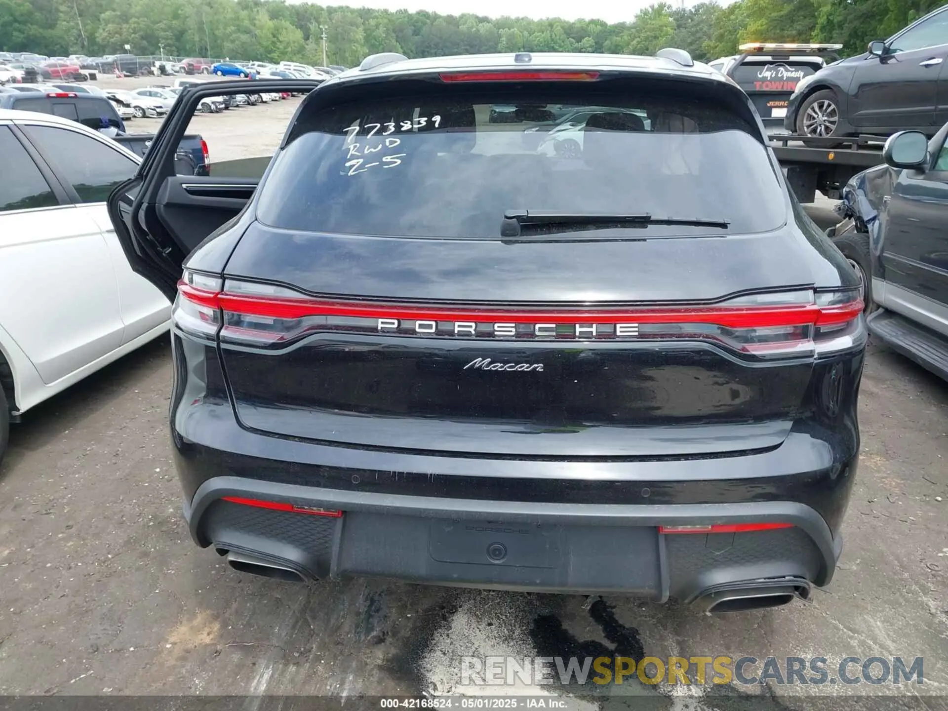 15 fotografías del automóvil dañado WP1AA2A52NLB09801 PORSCHE MACAN 2022