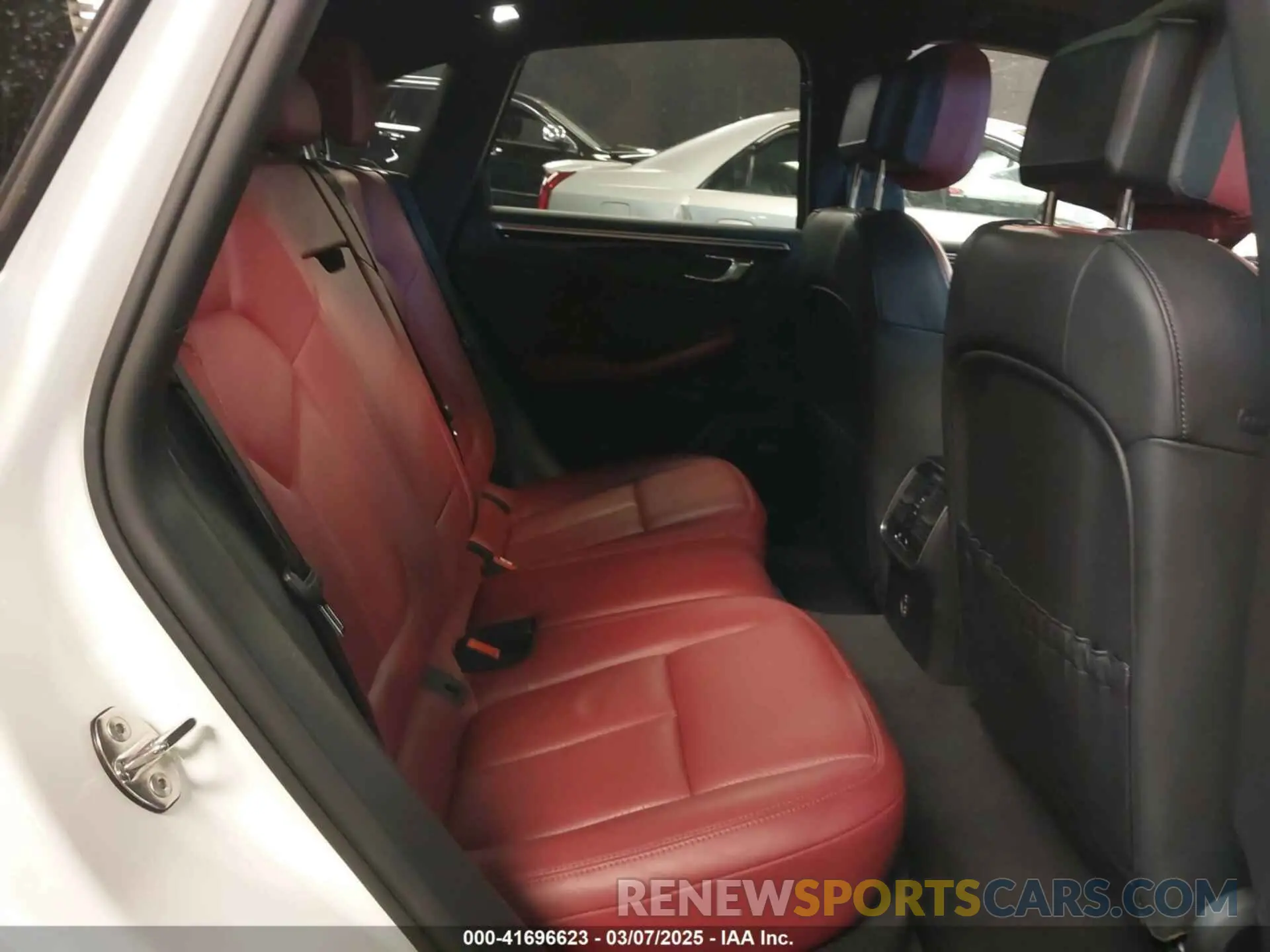 8 fotografías del automóvil dañado WP1AA2A54NLB03594 PORSCHE MACAN 2022
