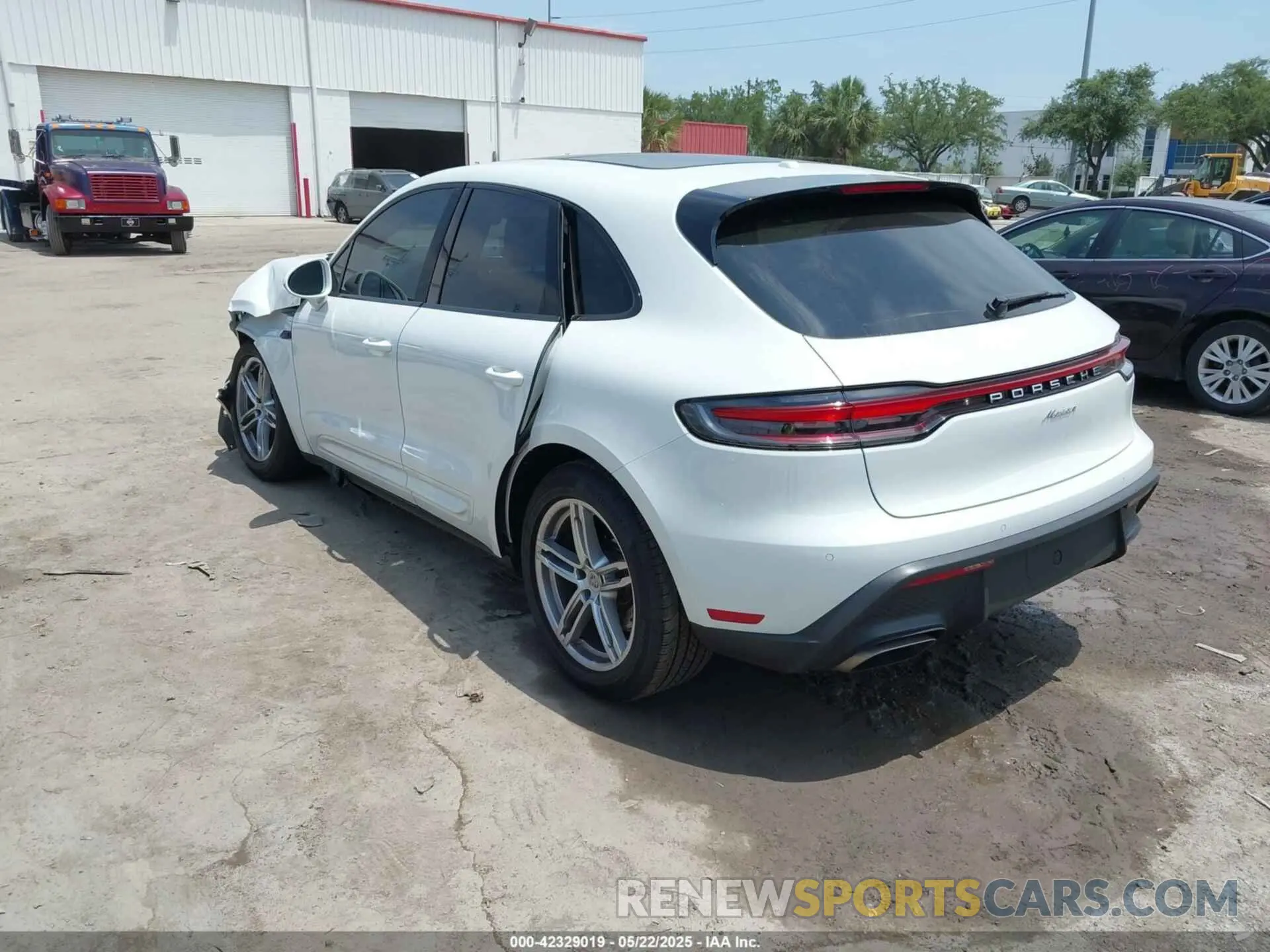 3 fotografías del automóvil dañado WP1AA2A54NLB07869 PORSCHE MACAN 2022