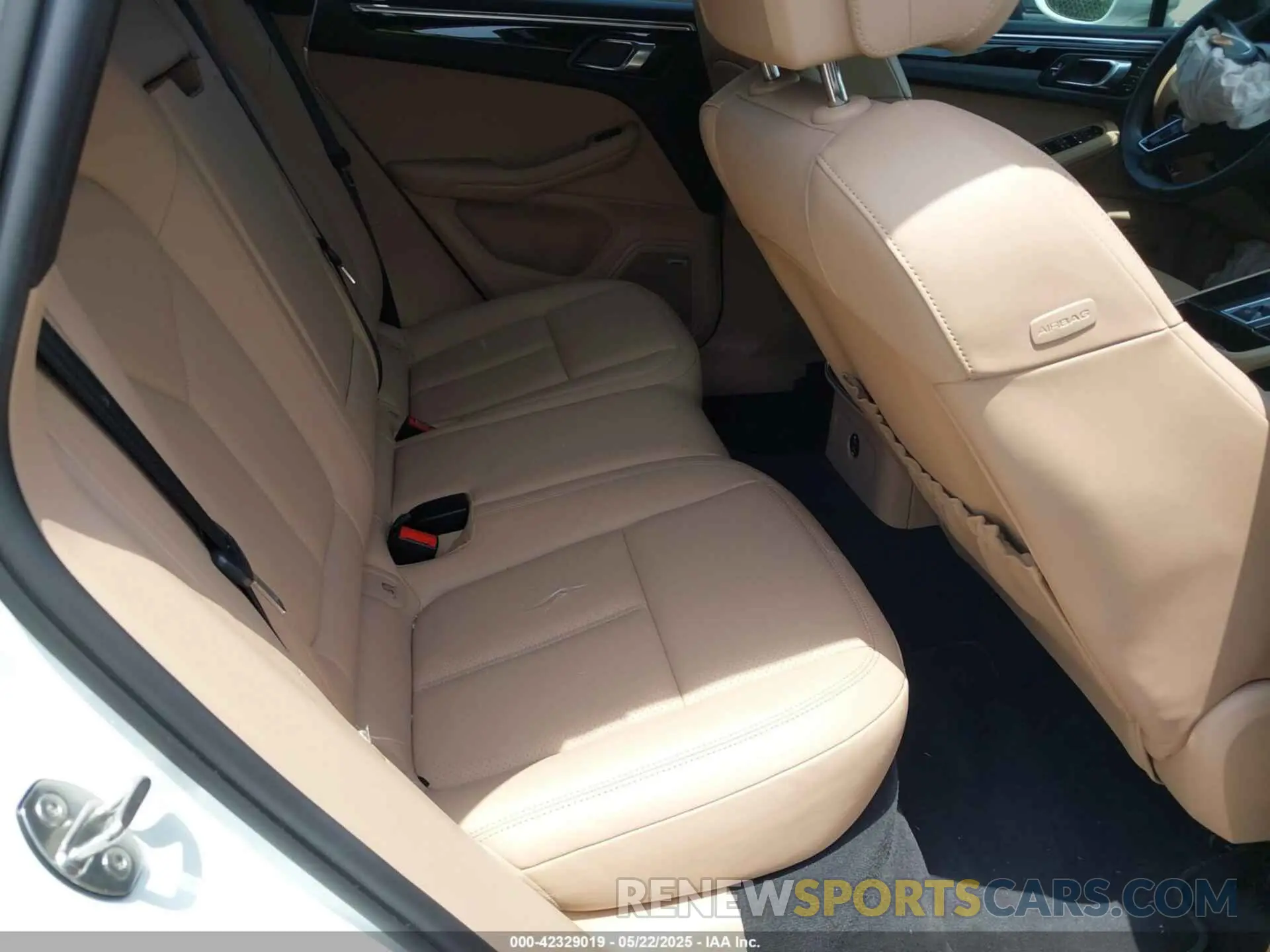 8 fotografías del automóvil dañado WP1AA2A54NLB07869 PORSCHE MACAN 2022