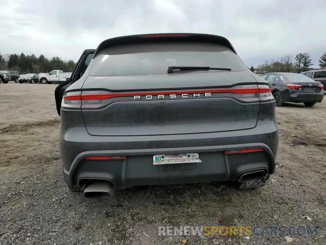 6 fotografías del automóvil dañado WP1AA2A54NLB10898 PORSCHE MACAN 2022