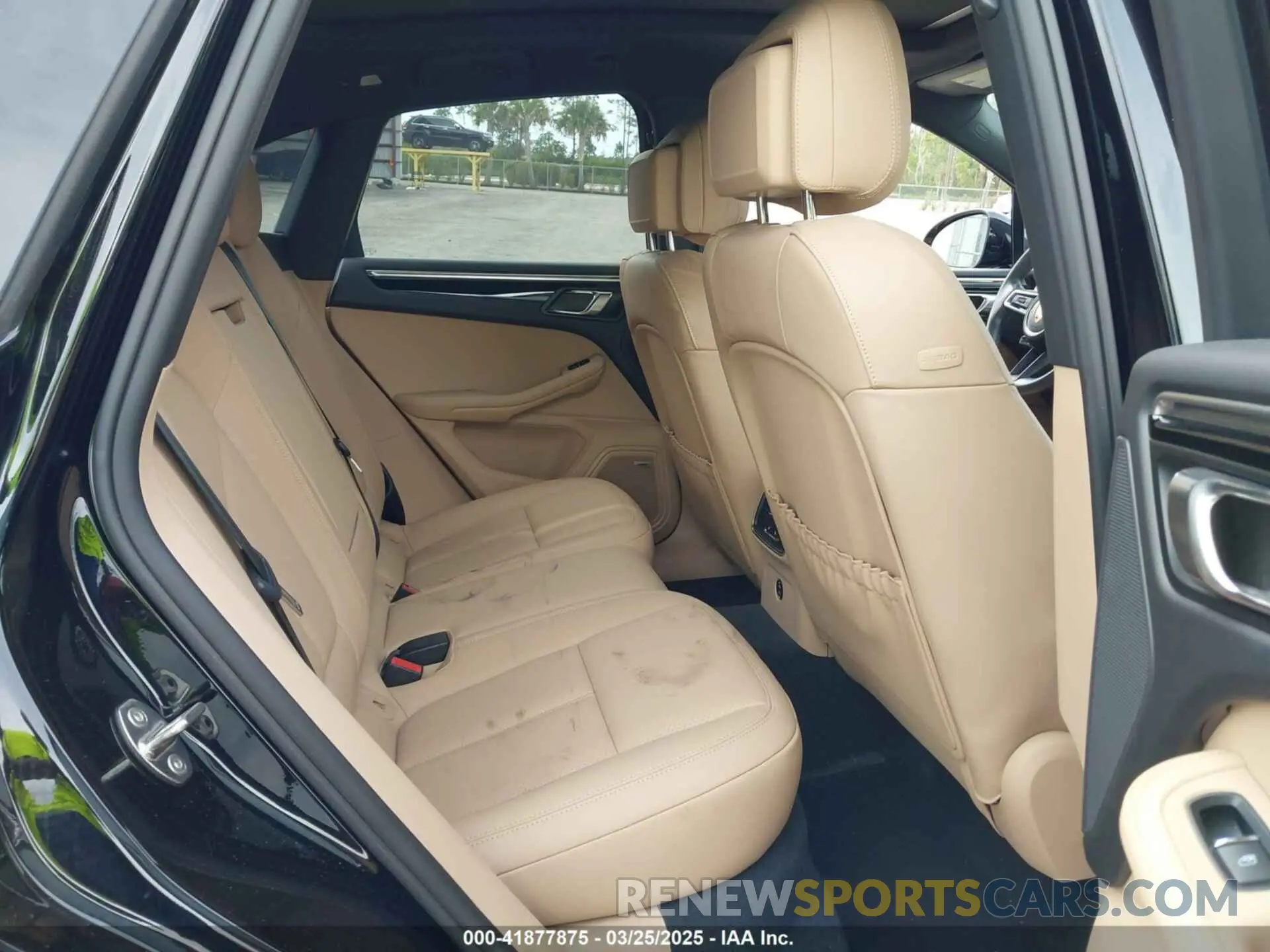 8 fotografías del automóvil dañado WP1AA2A54NLB11632 PORSCHE MACAN 2022
