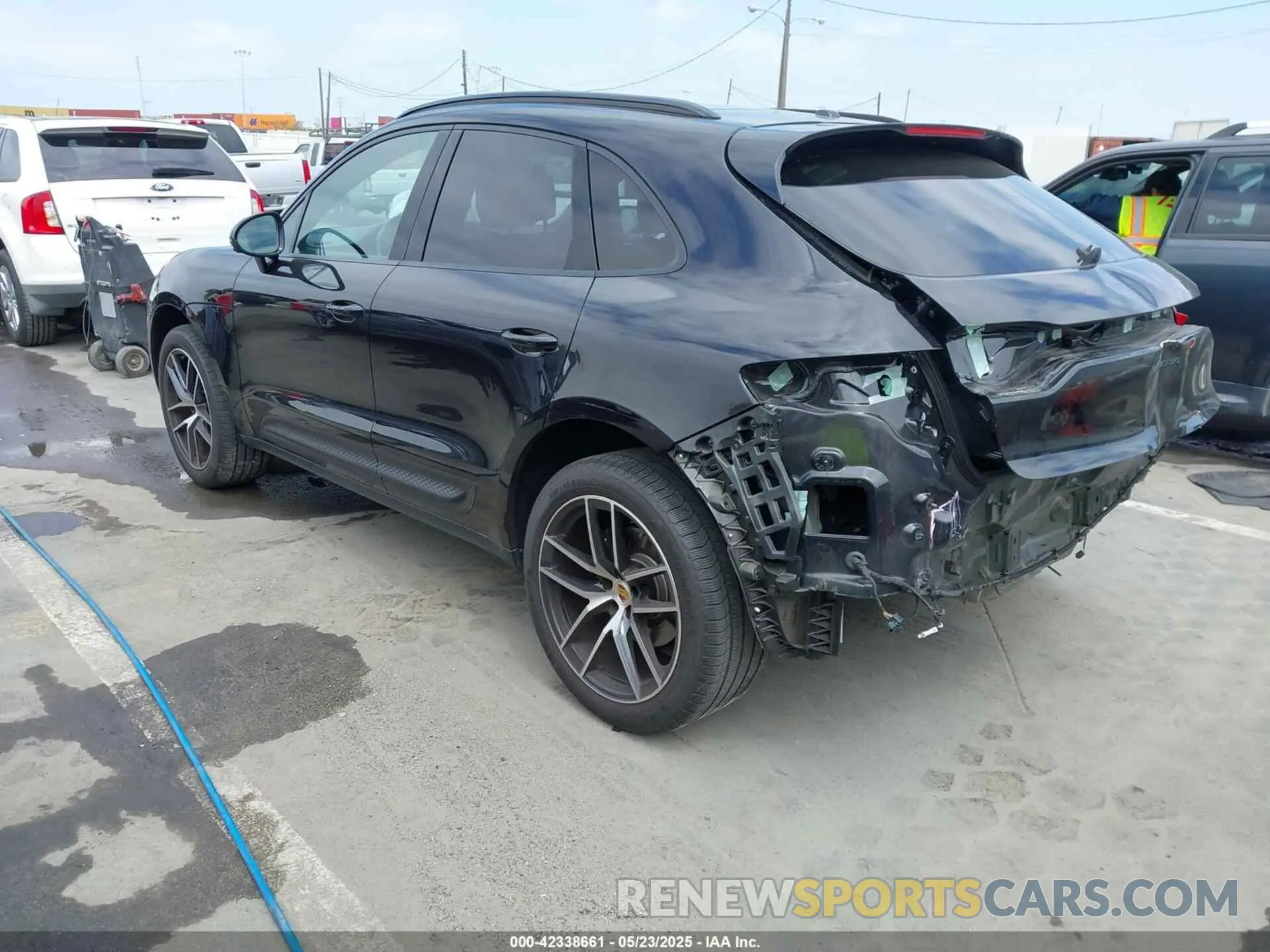 3 fotografías del automóvil dañado WP1AA2A55NLB00378 PORSCHE MACAN 2022