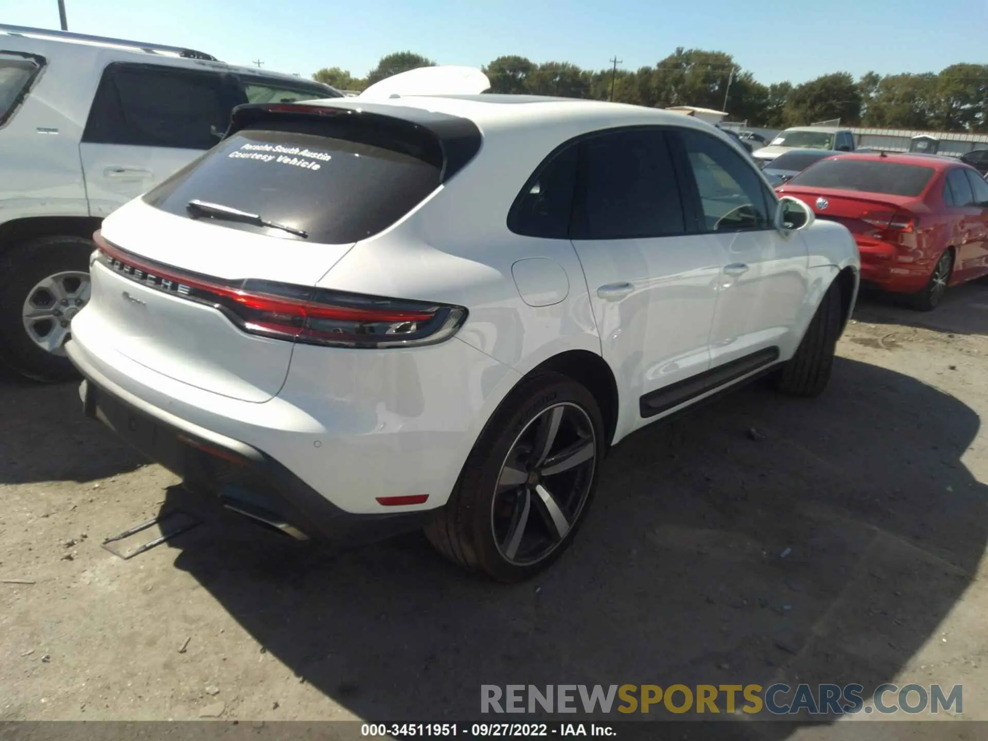 4 fotografías del automóvil dañado WP1AA2A57NLB06974 PORSCHE MACAN 2022