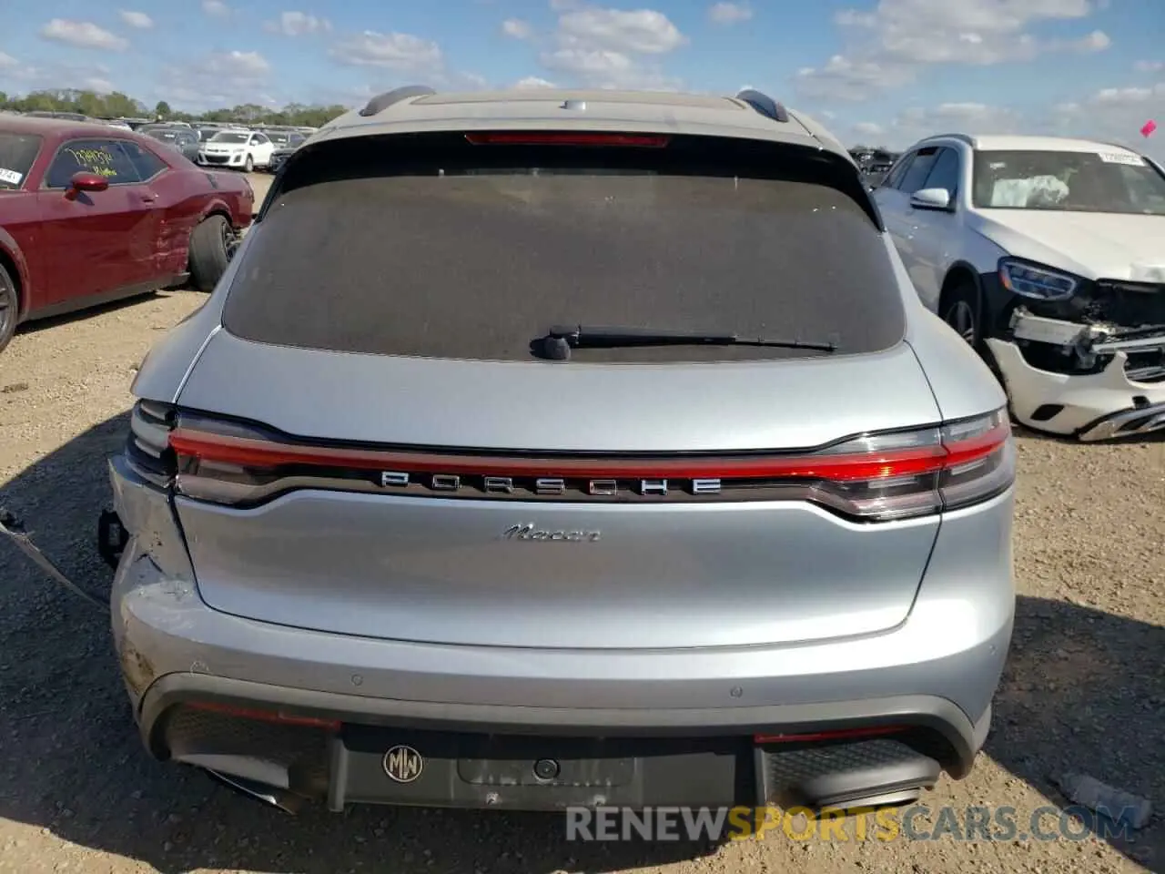 6 fotografías del automóvil dañado WP1AA2A58NLB10466 PORSCHE MACAN 2022