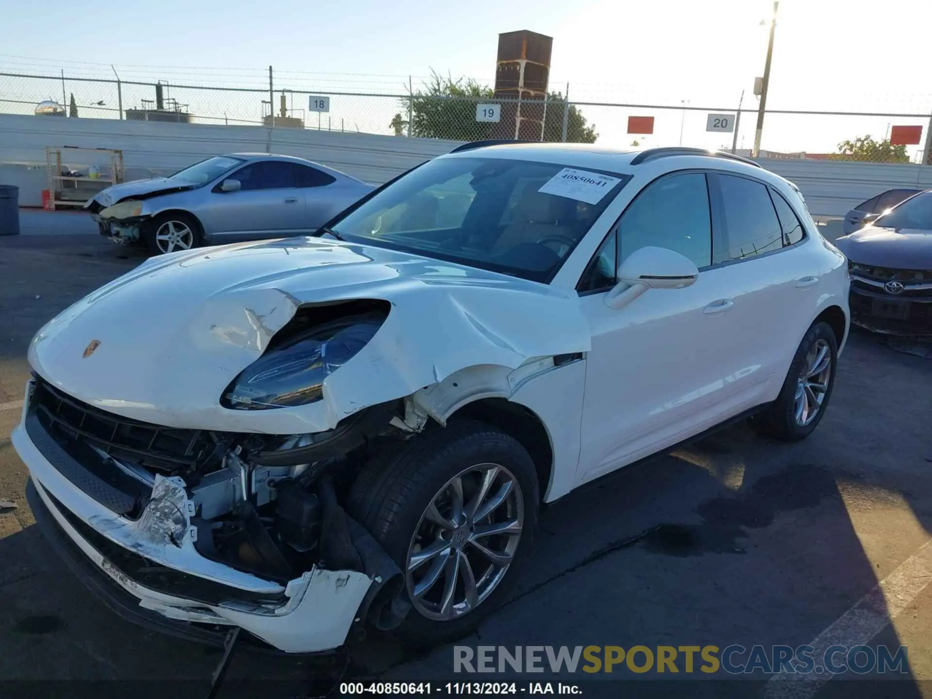 2 fotografías del automóvil dañado WP1AA2A5XNLB07407 PORSCHE MACAN 2022