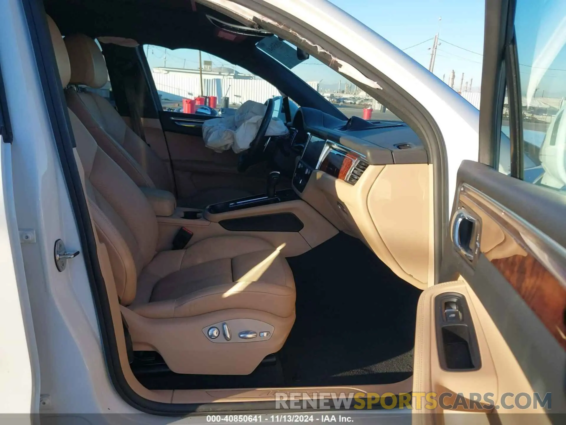 5 fotografías del automóvil dañado WP1AA2A5XNLB07407 PORSCHE MACAN 2022