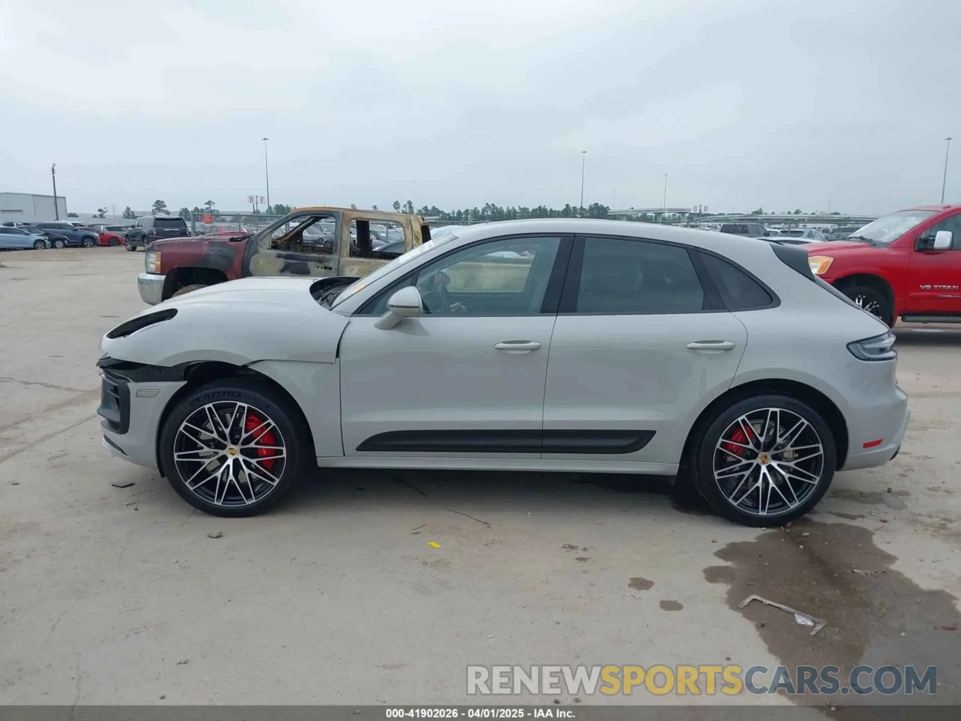 14 fotografías del automóvil dañado WP1AF2A53NLB31162 PORSCHE MACAN 2022