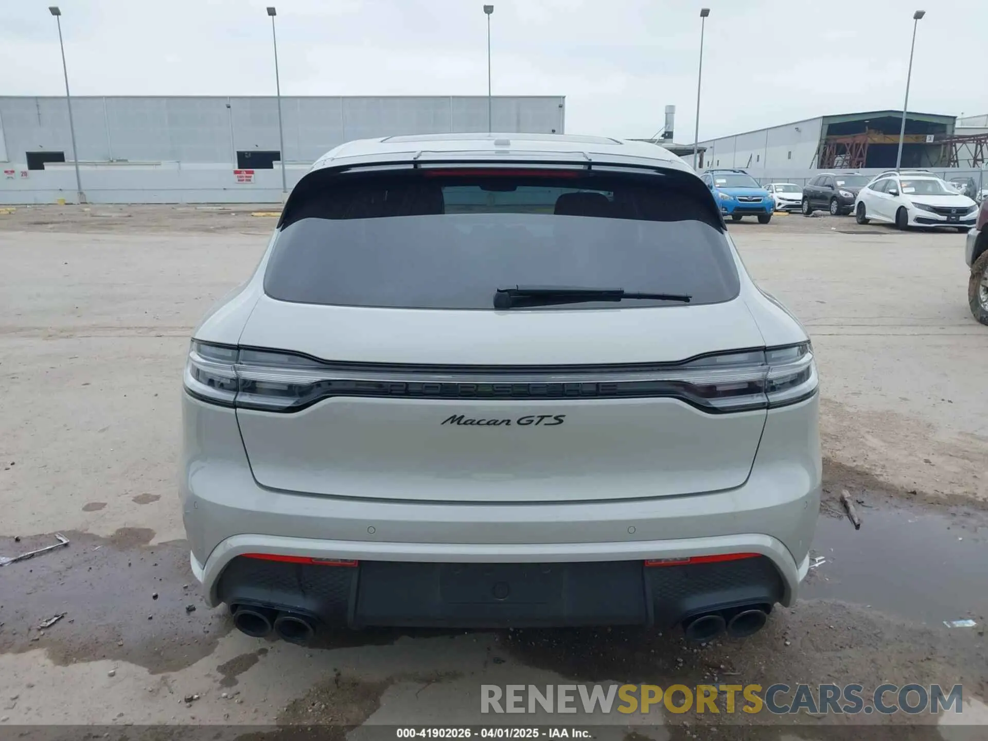 16 fotografías del automóvil dañado WP1AF2A53NLB31162 PORSCHE MACAN 2022