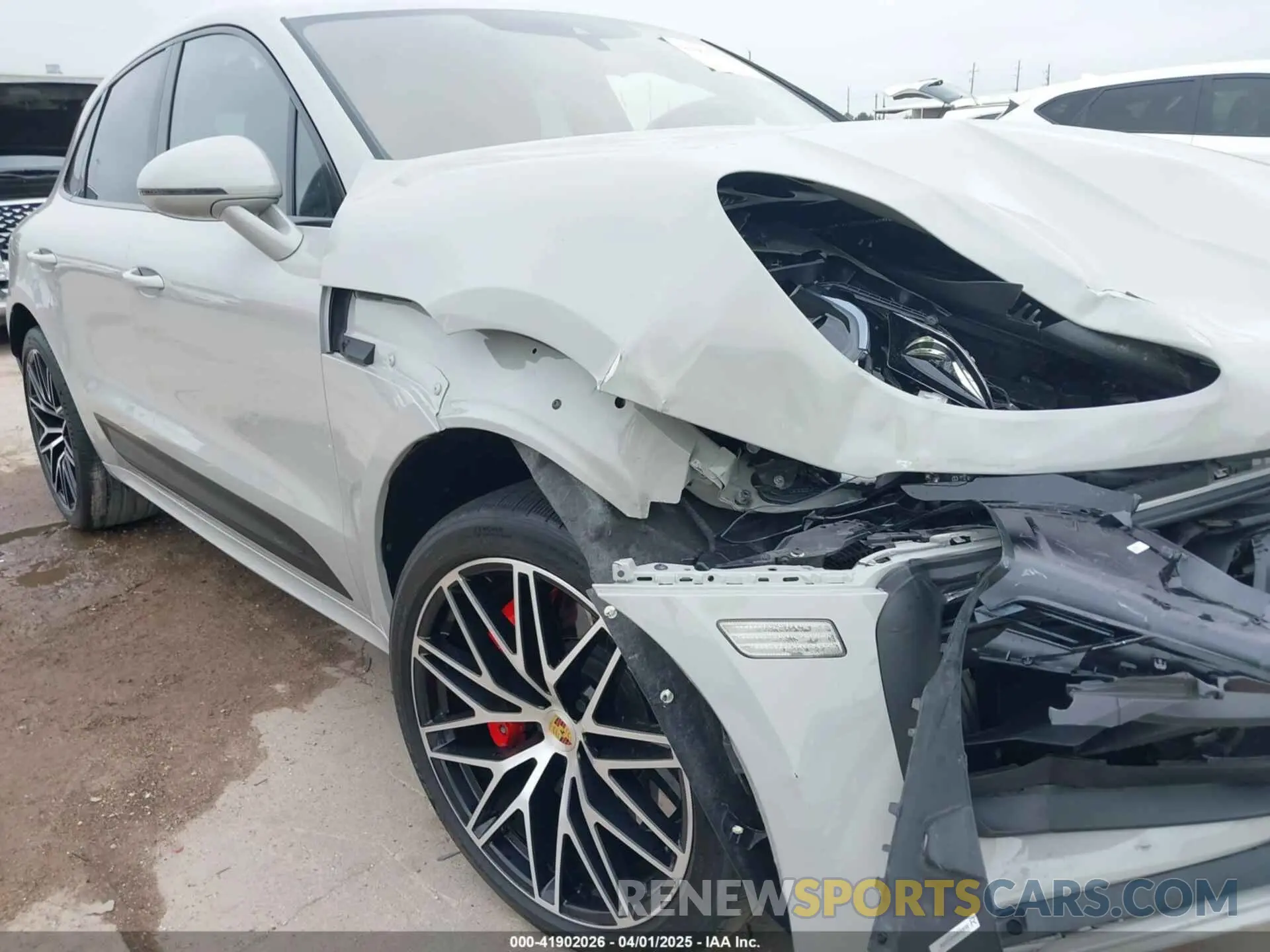 19 fotografías del automóvil dañado WP1AF2A53NLB31162 PORSCHE MACAN 2022