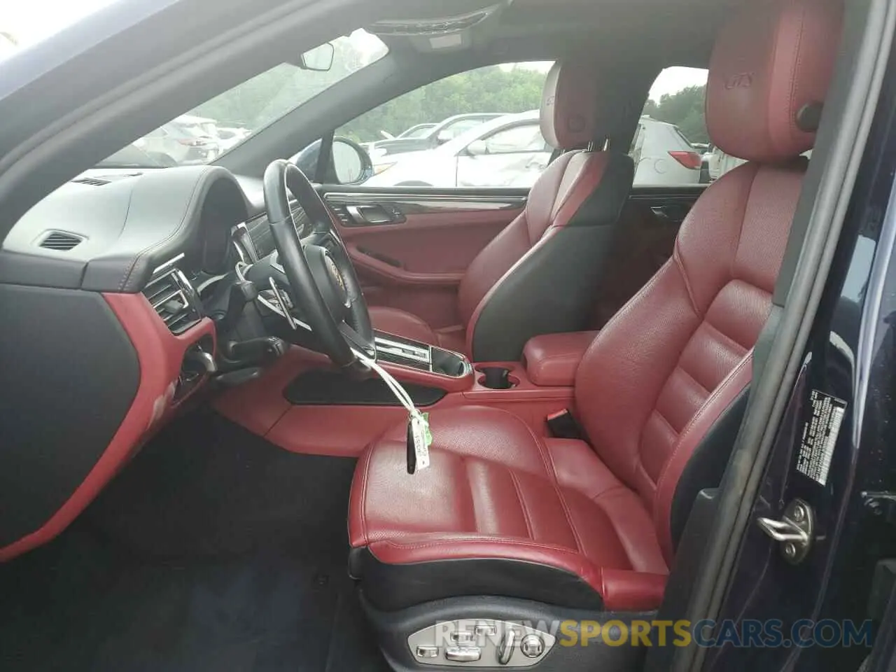 7 fotografías del automóvil dañado WP1AF2A56NLB30555 PORSCHE MACAN 2022