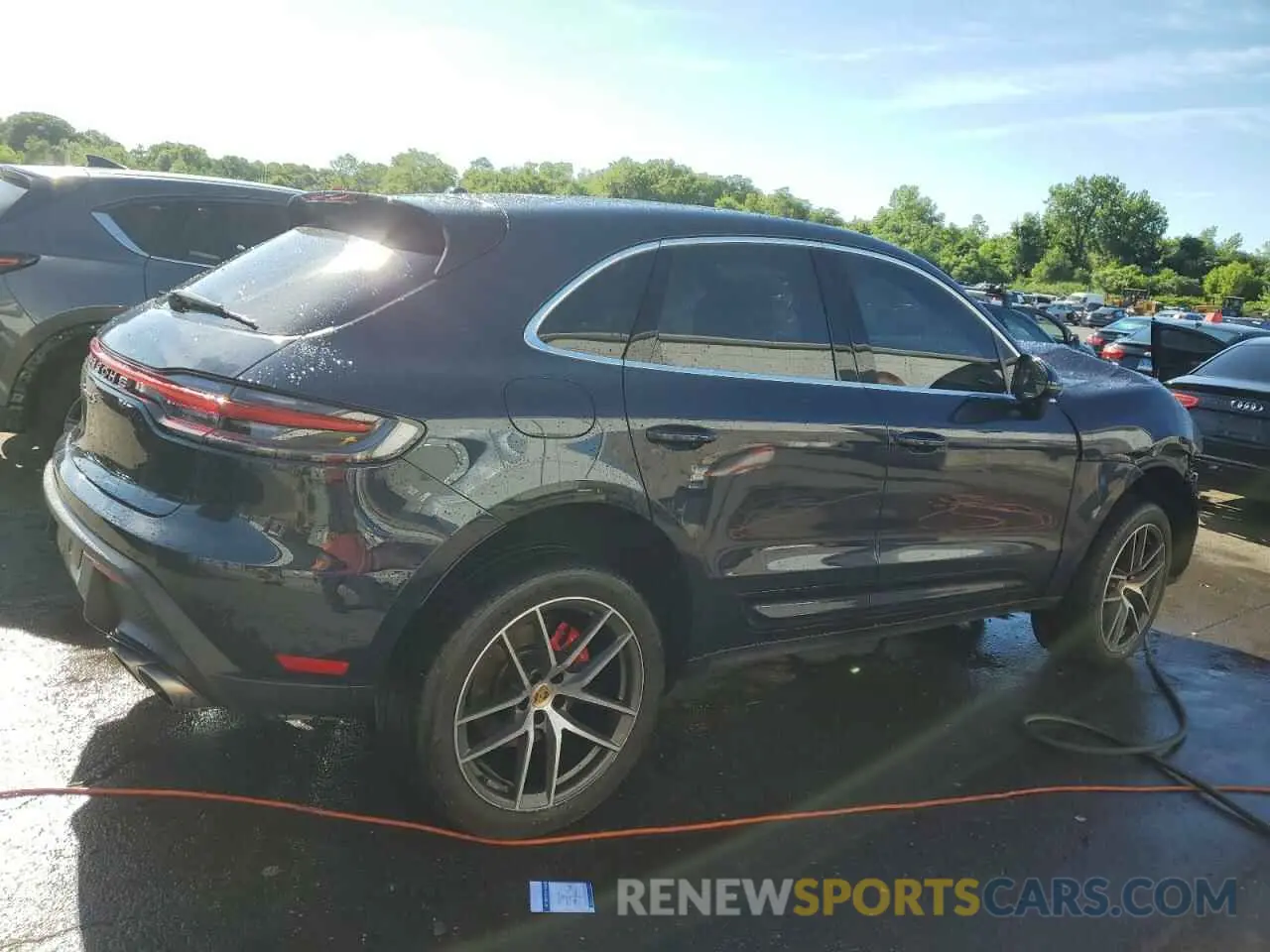 3 fotografías del automóvil dañado WP1AG2A52NLB23745 PORSCHE MACAN 2022
