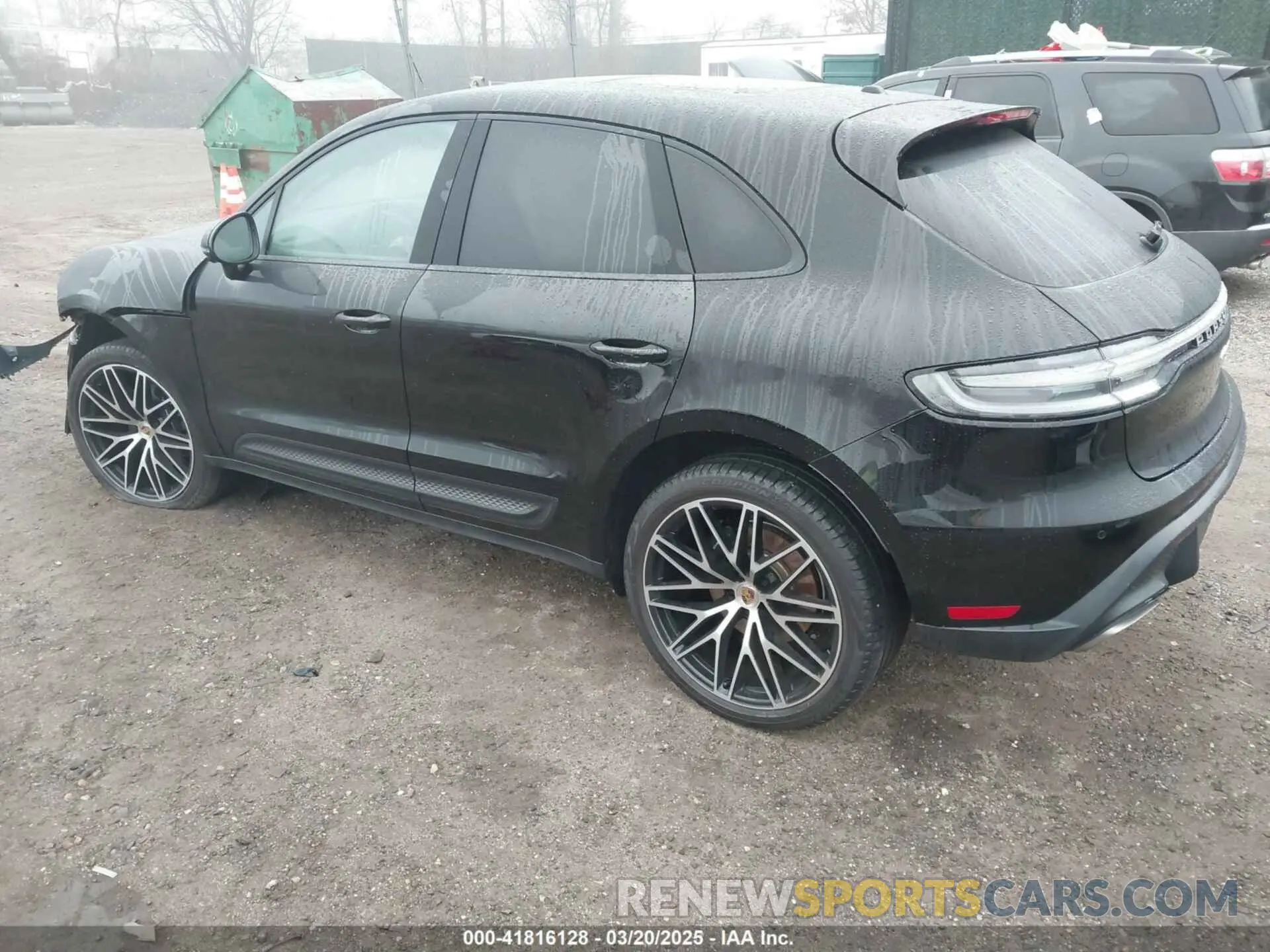 3 fotografías del automóvil dañado WP1AA2A52PLB09848 PORSCHE MACAN 2023