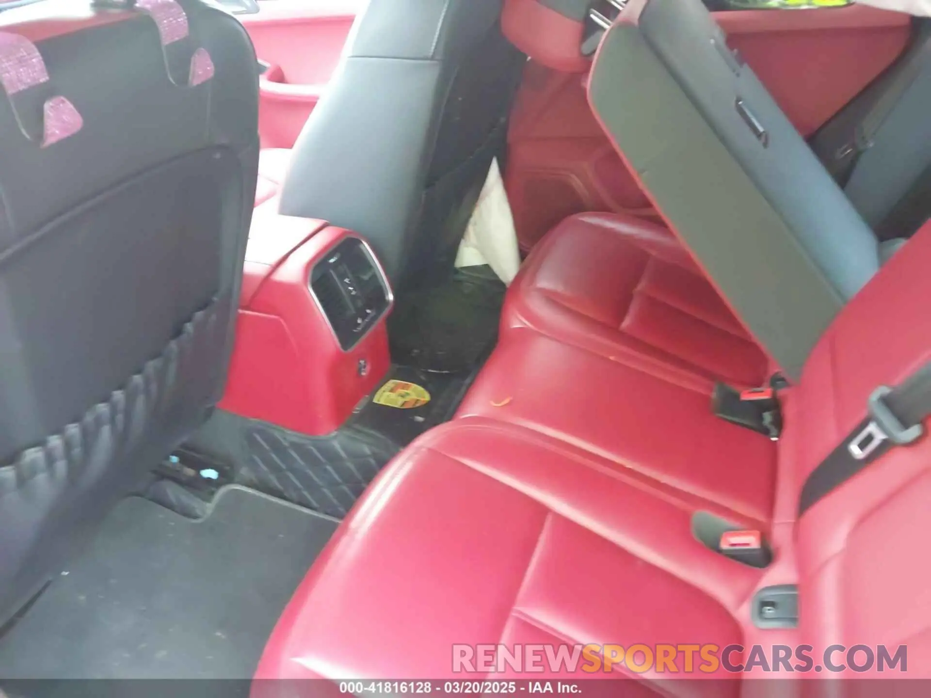 8 fotografías del automóvil dañado WP1AA2A52PLB09848 PORSCHE MACAN 2023