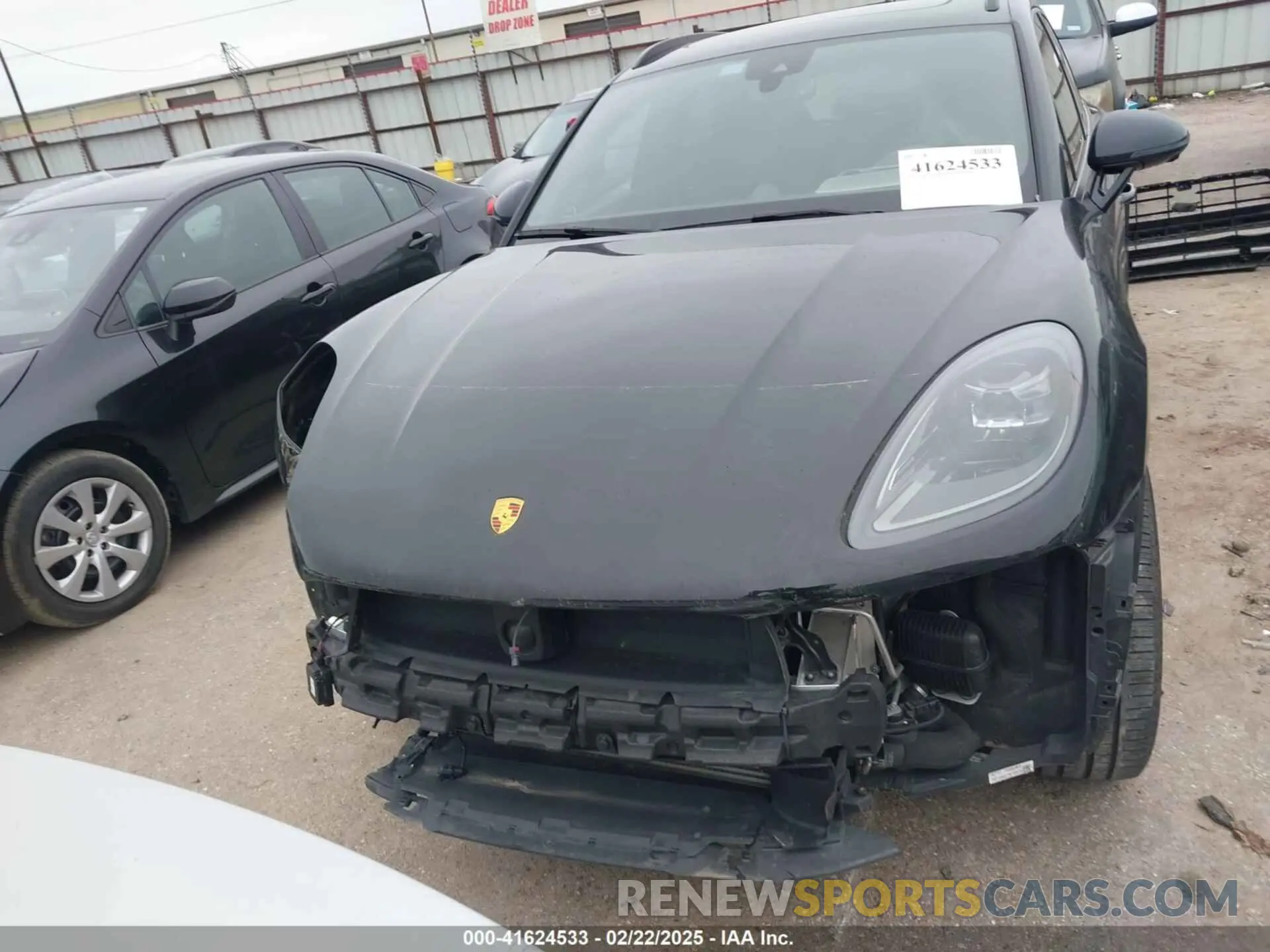 13 fotografías del automóvil dañado WP1AA2A54PLB16364 PORSCHE MACAN 2023