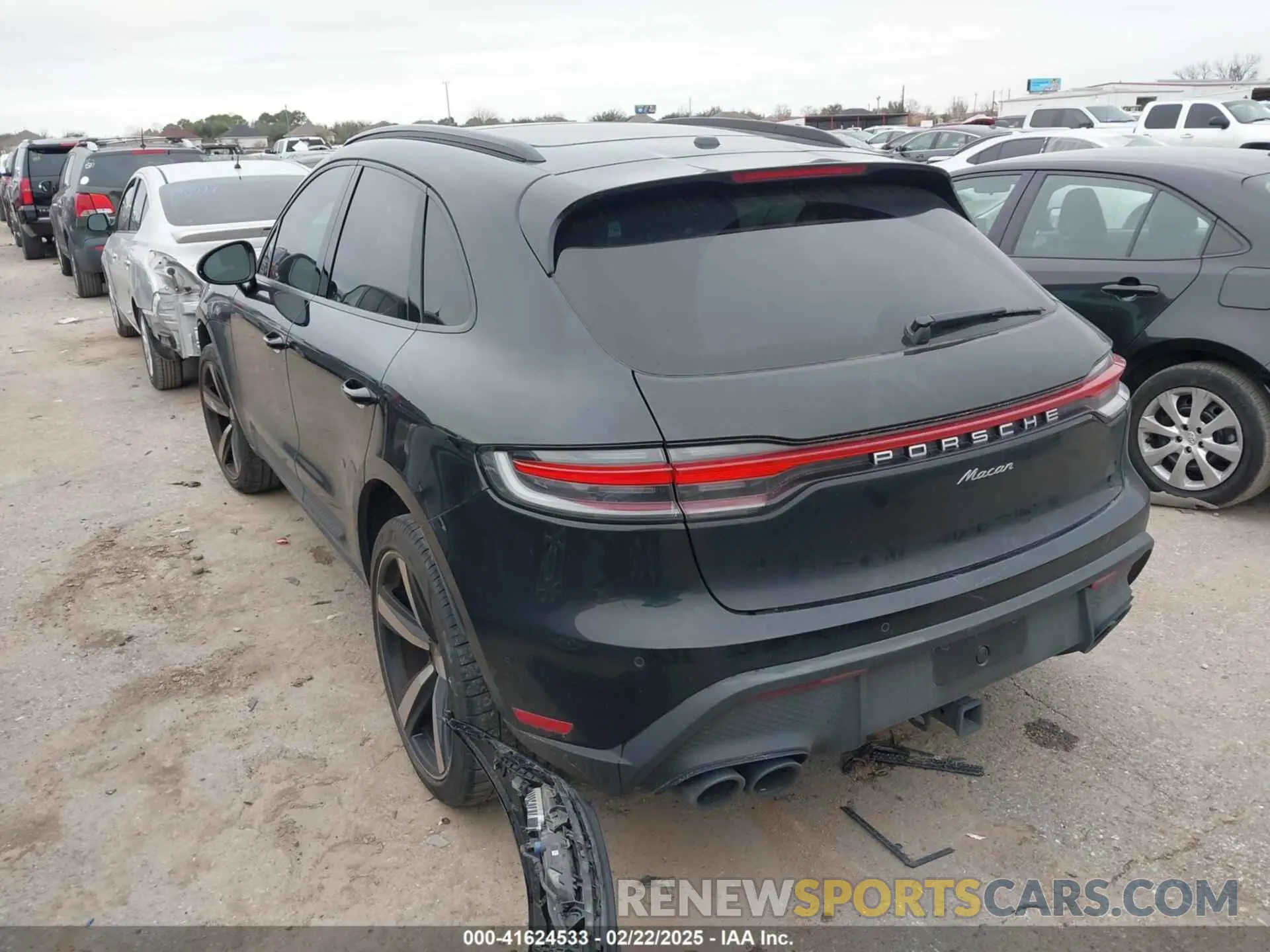 3 fotografías del automóvil dañado WP1AA2A54PLB16364 PORSCHE MACAN 2023