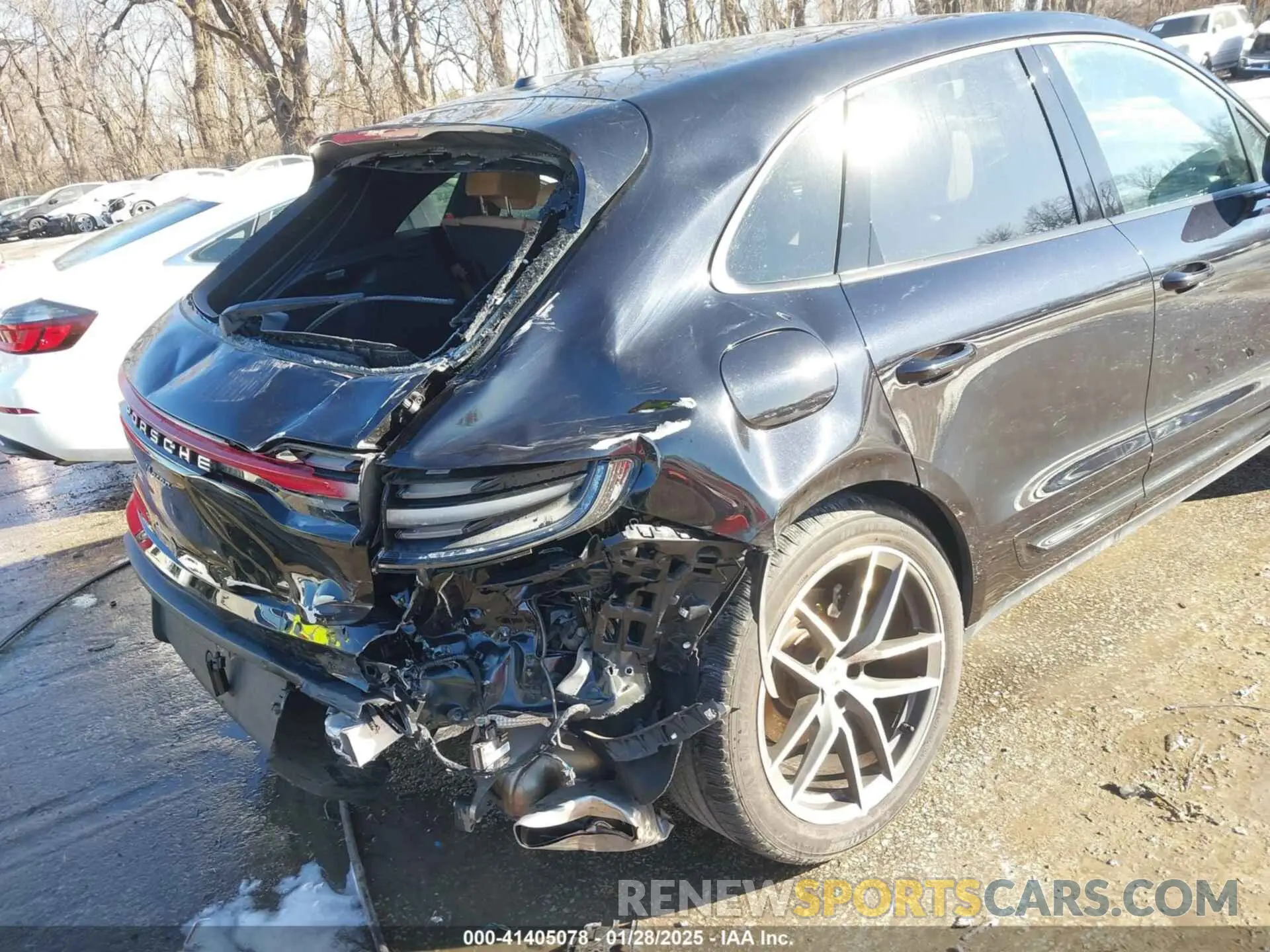 17 fotografías del automóvil dañado WP1AA2A55PLB02277 PORSCHE MACAN 2023