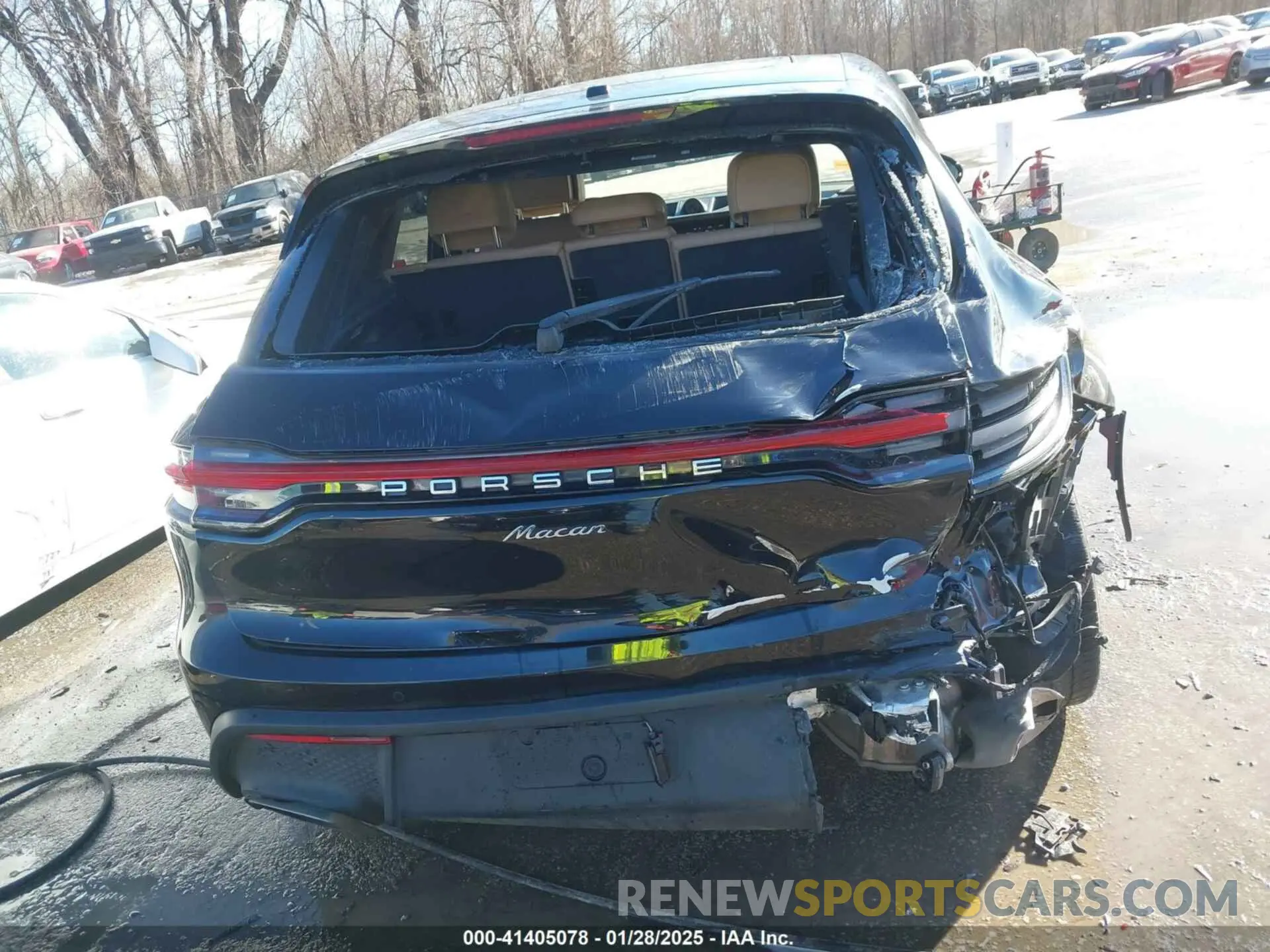6 fotografías del automóvil dañado WP1AA2A55PLB02277 PORSCHE MACAN 2023