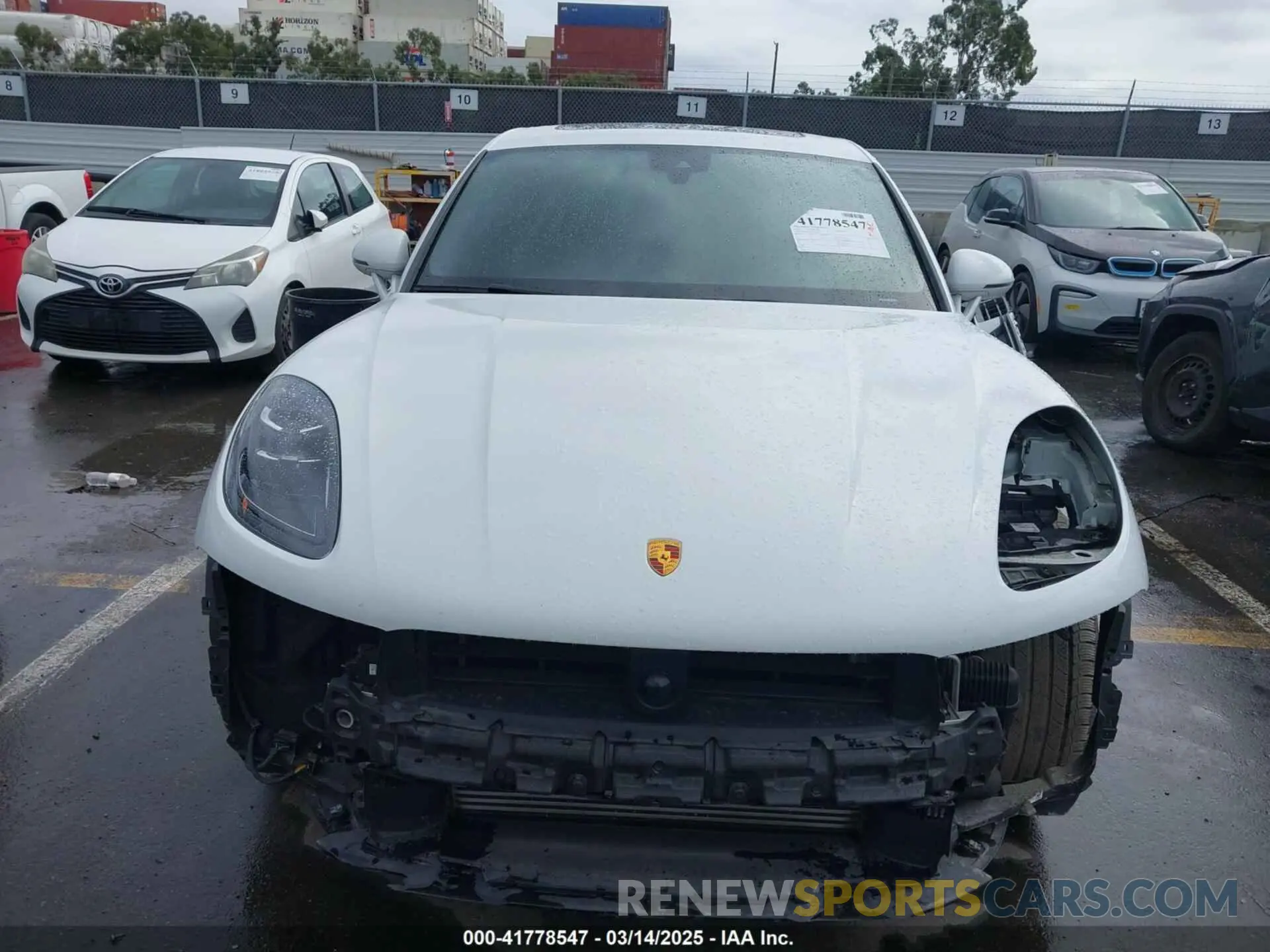 12 fotografías del automóvil dañado WP1AA2A56PLB17385 PORSCHE MACAN 2023