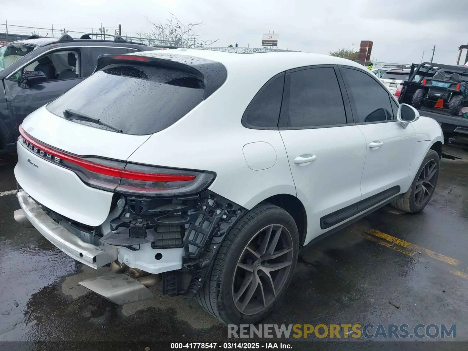 4 fotografías del automóvil dañado WP1AA2A56PLB17385 PORSCHE MACAN 2023