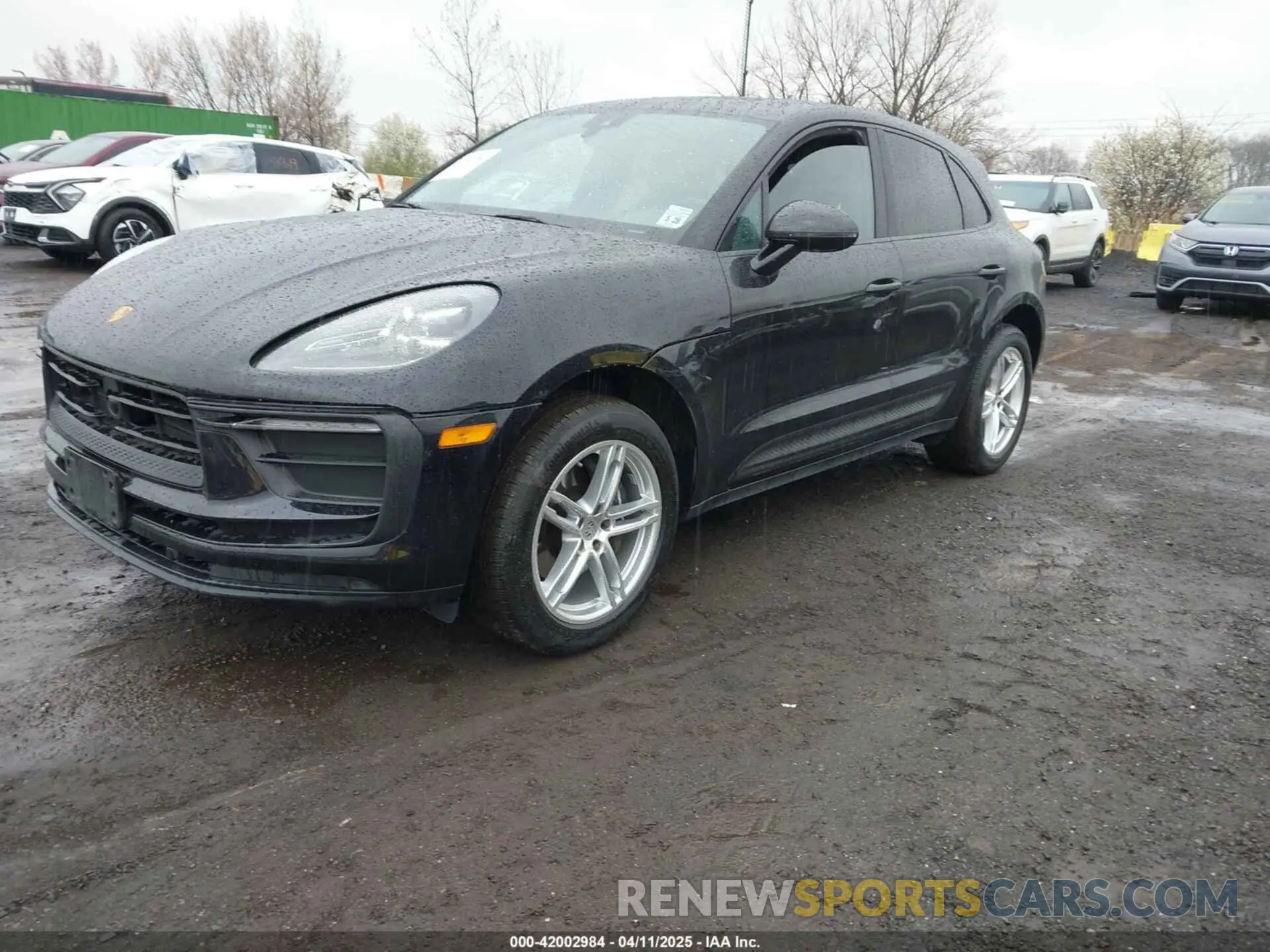 2 fotografías del automóvil dañado WP1AA2A56PLB18326 PORSCHE MACAN 2023