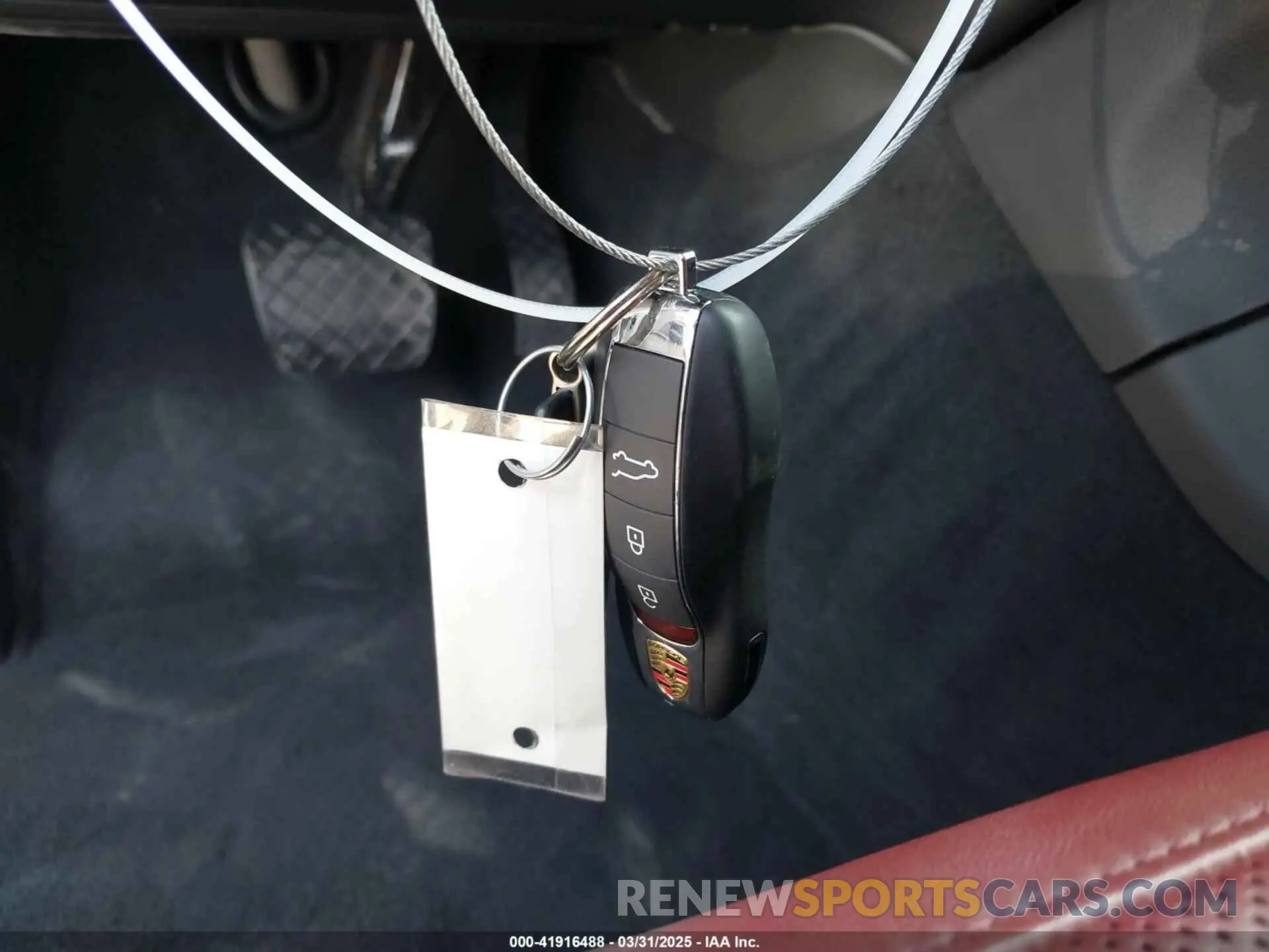 11 fotografías del automóvil dañado WP1AA2A57PLB21266 PORSCHE MACAN 2023