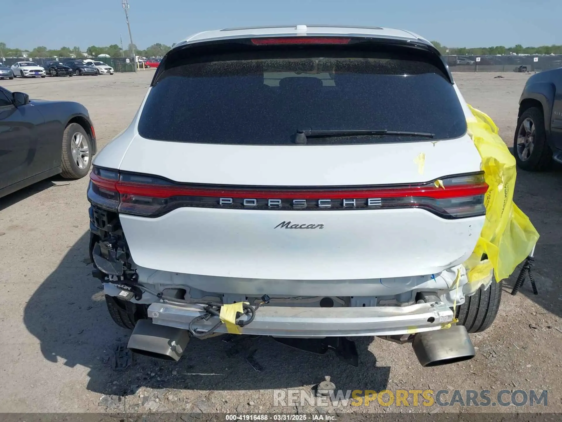 18 fotografías del automóvil dañado WP1AA2A57PLB21266 PORSCHE MACAN 2023
