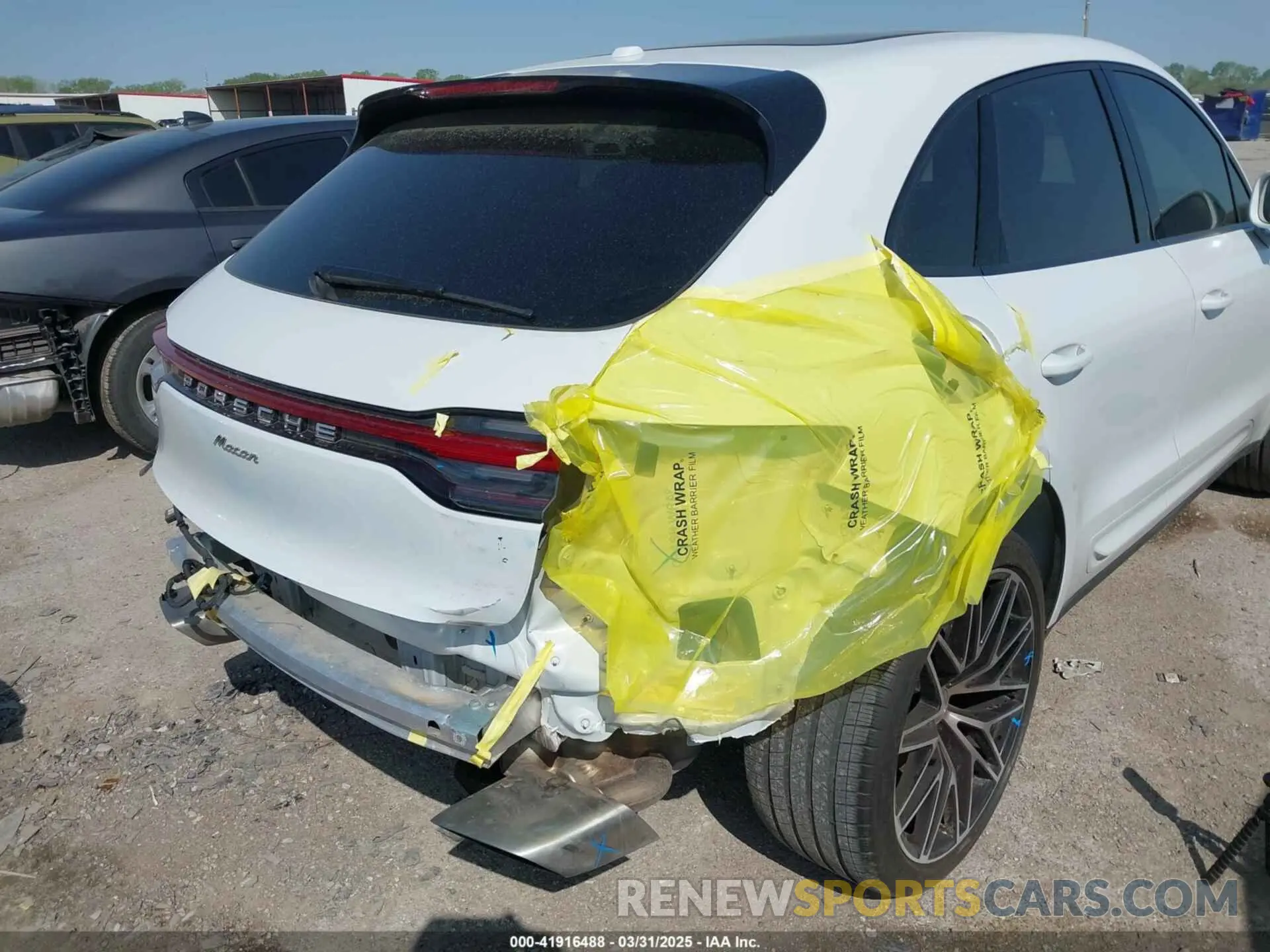 6 fotografías del automóvil dañado WP1AA2A57PLB21266 PORSCHE MACAN 2023