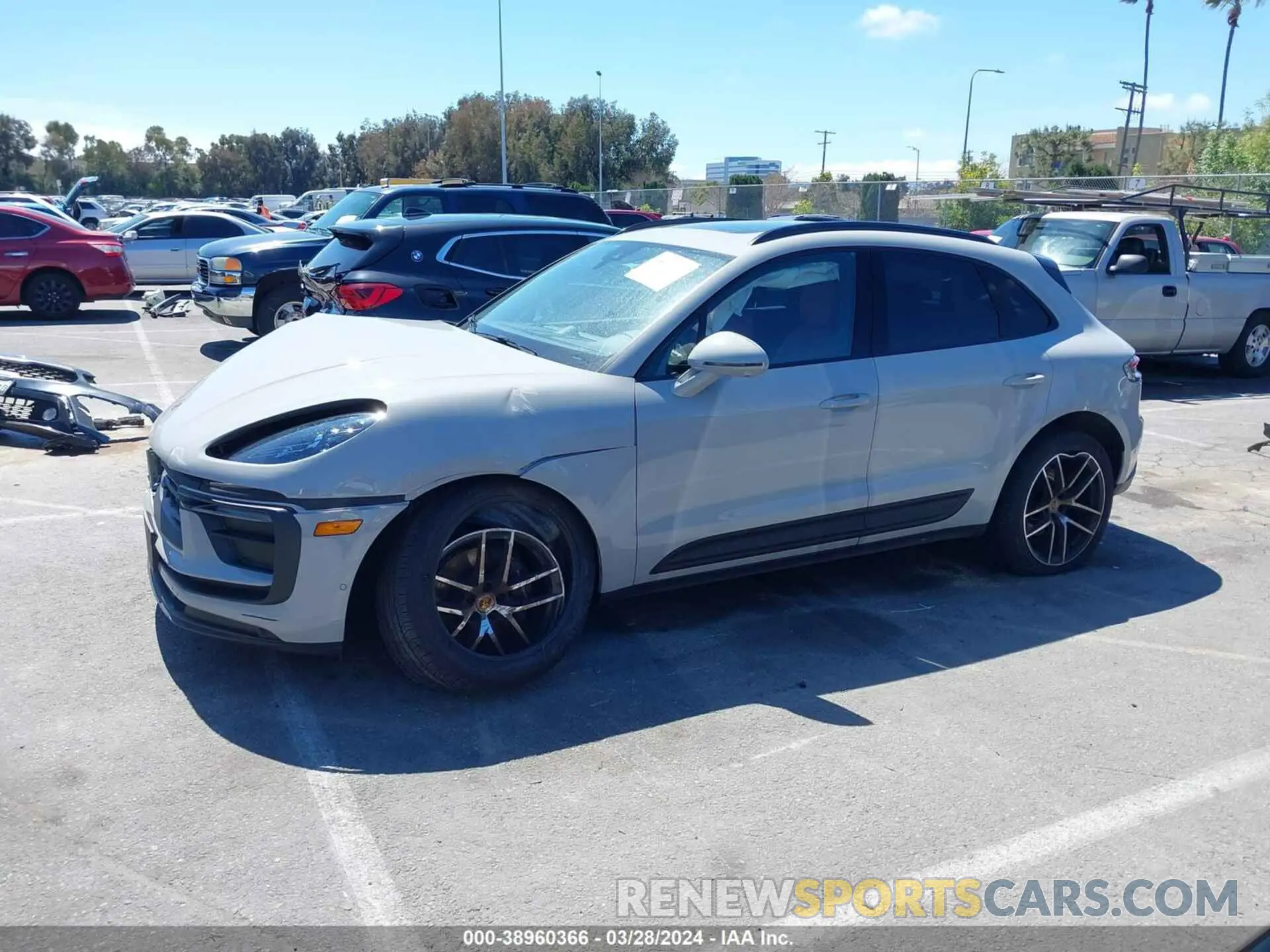 14 fotografías del automóvil dañado WP1AA2A59PLB06851 PORSCHE MACAN 2023